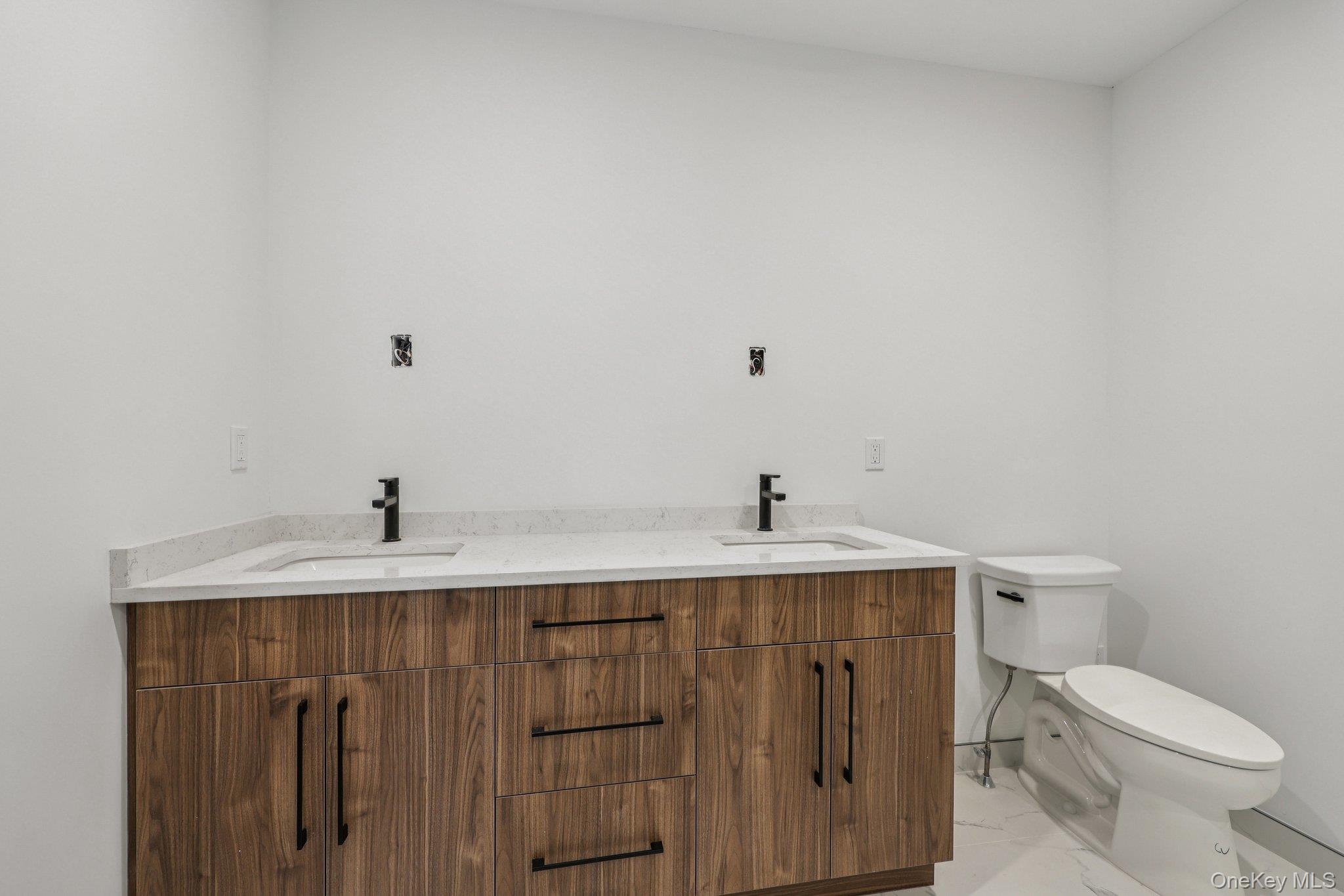 325 Manville Road 201 Property Photo 27