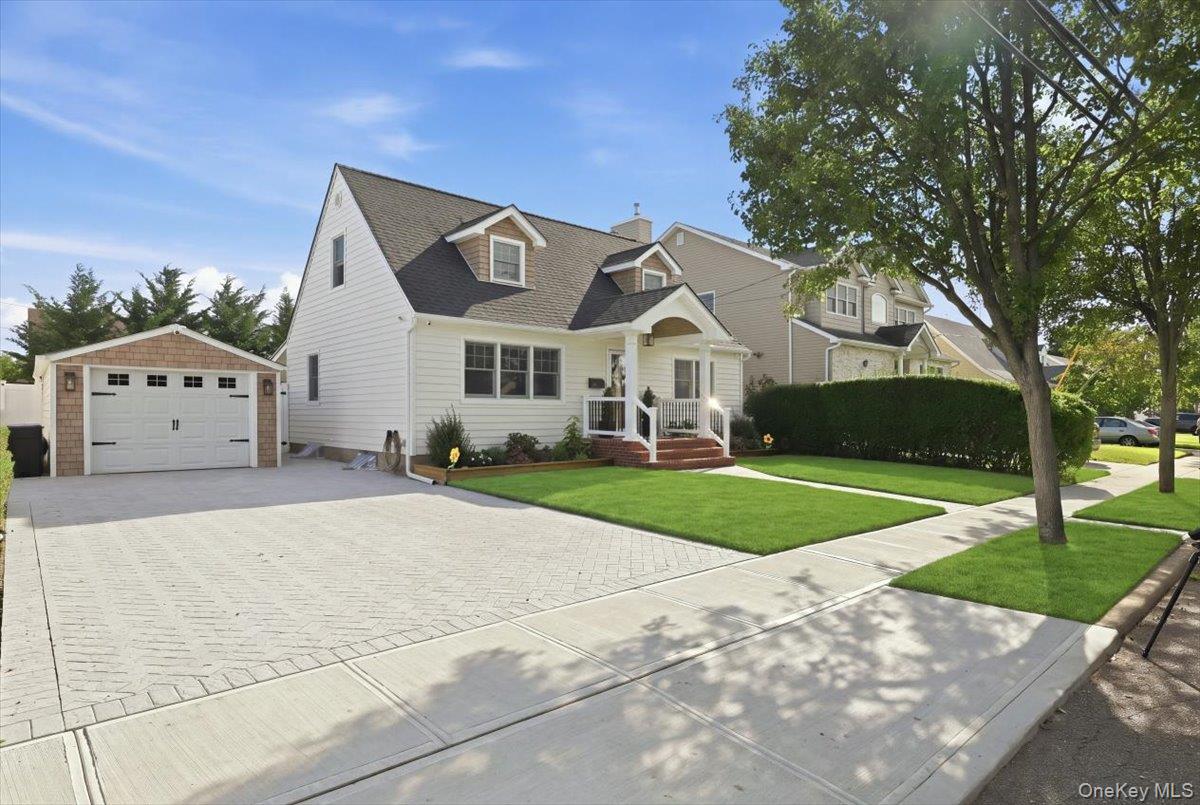 67 Raff Avenue Property Photo 3
