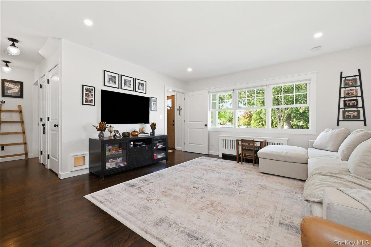 67 Raff Avenue Property Photo 6
