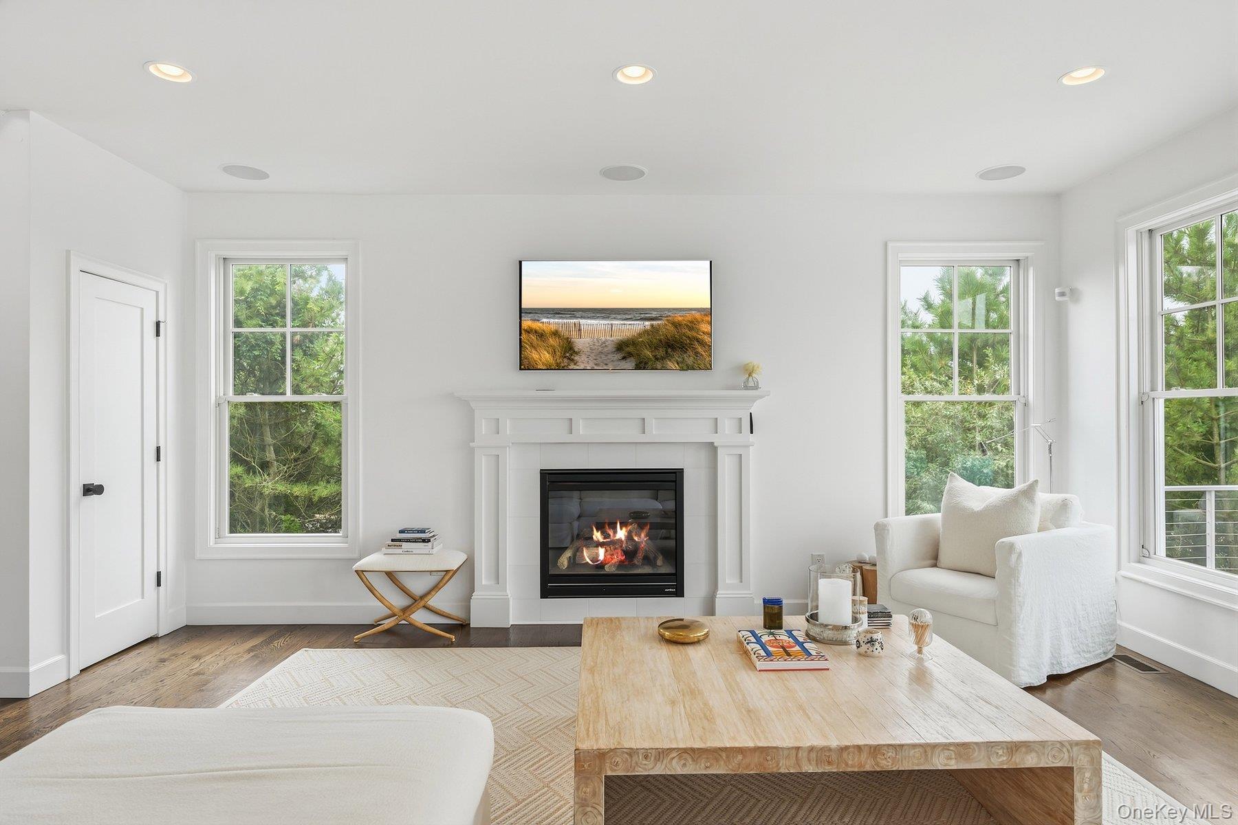 824 Dune Road Property Photo 6