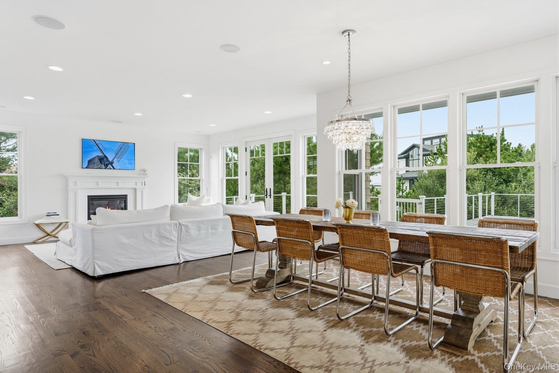 824 Dune Road Property Photo 10
