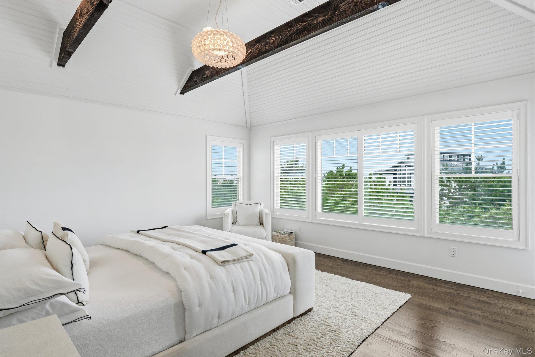 824 Dune Road Property Photo 13