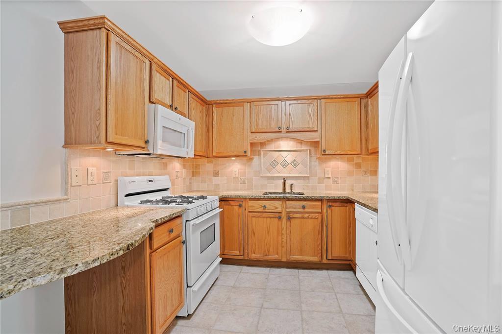 915 Altessa Boulevard Property Photo 2