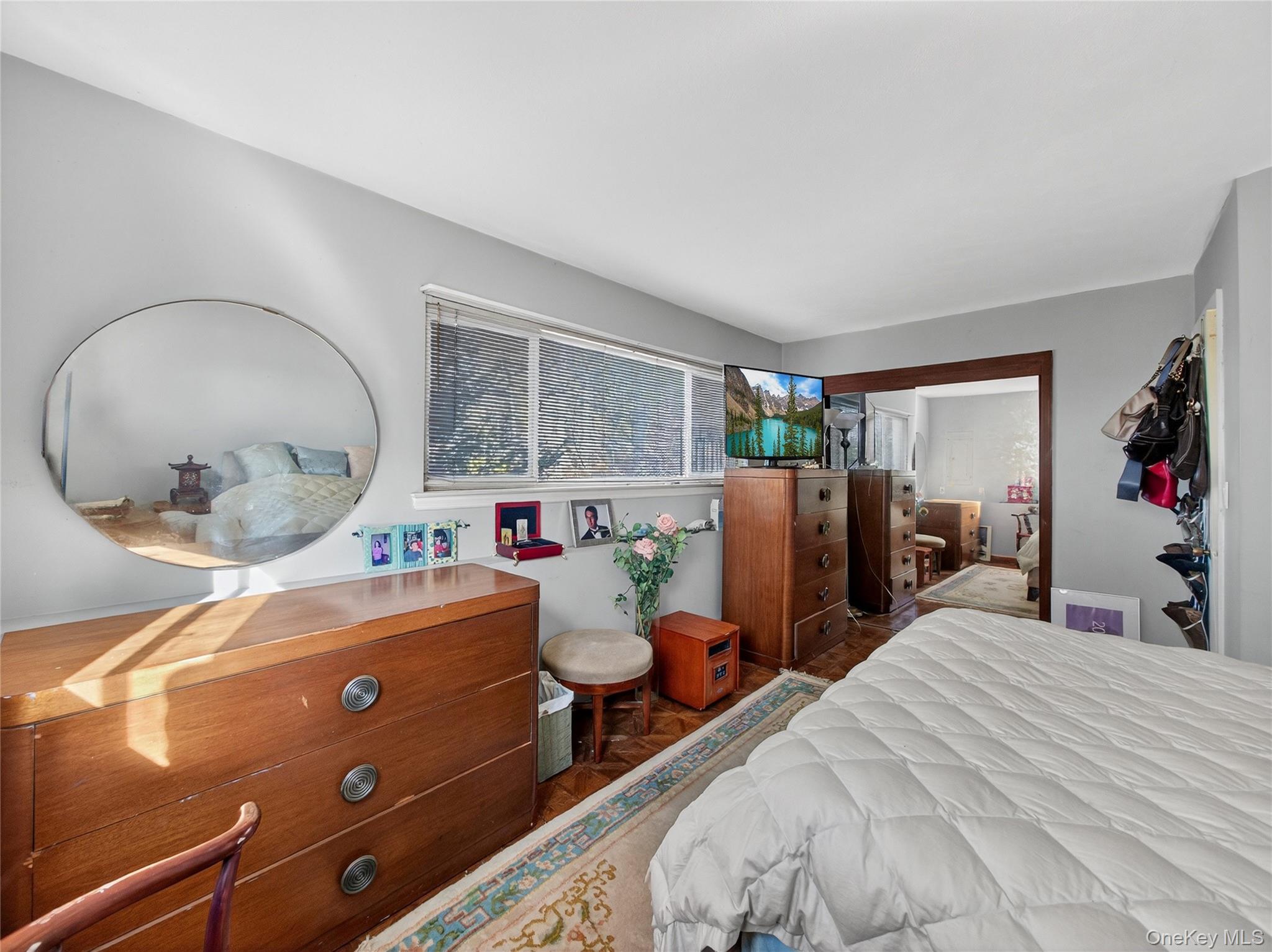 450 Valentine Avenue Property Photo 30