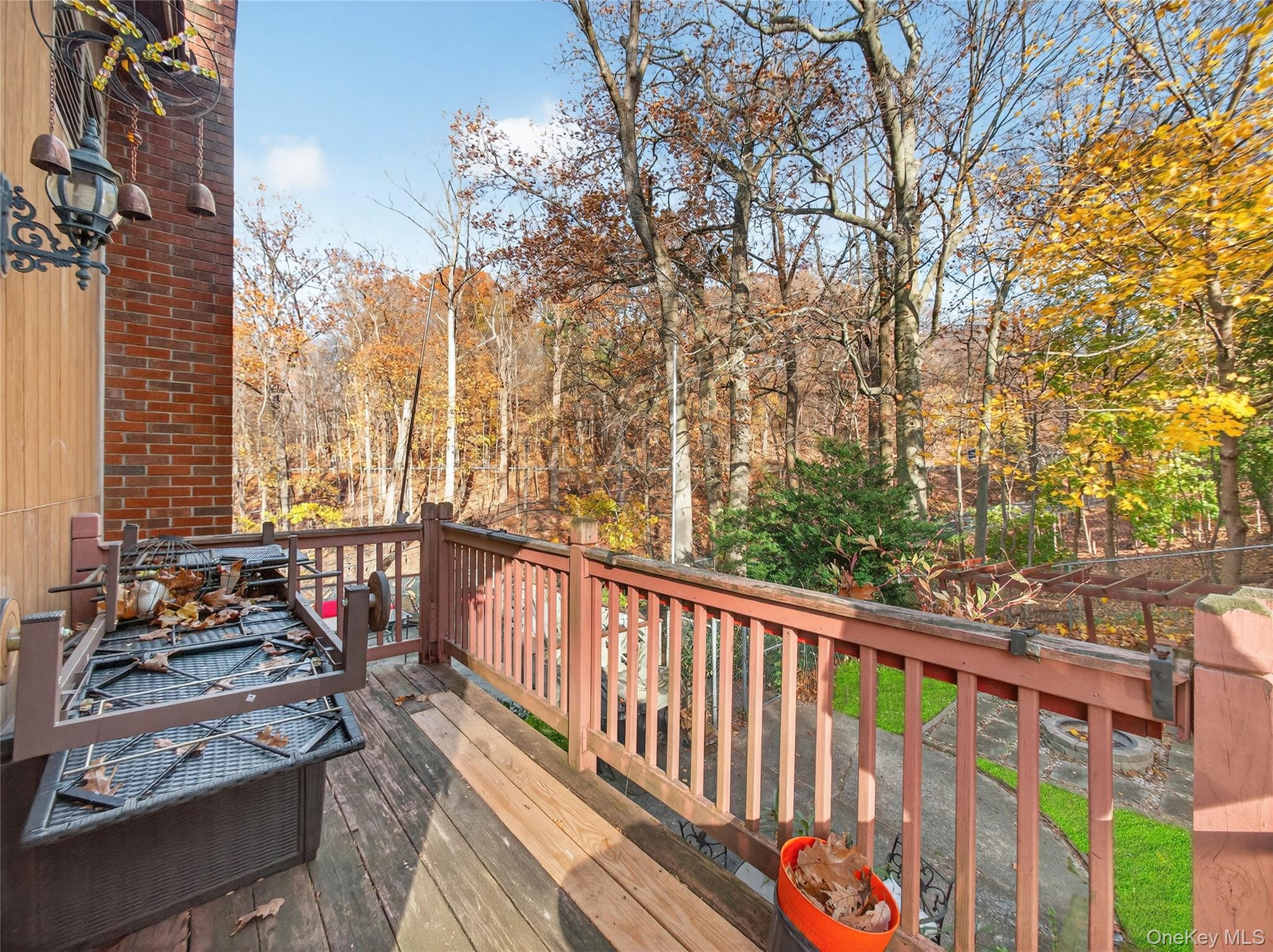 450 Valentine Avenue Property Photo 33