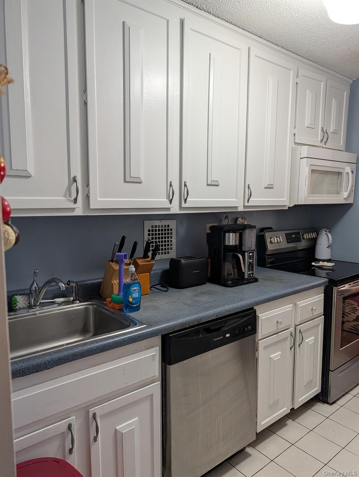 160 Academy Street 2j Property Photo 8