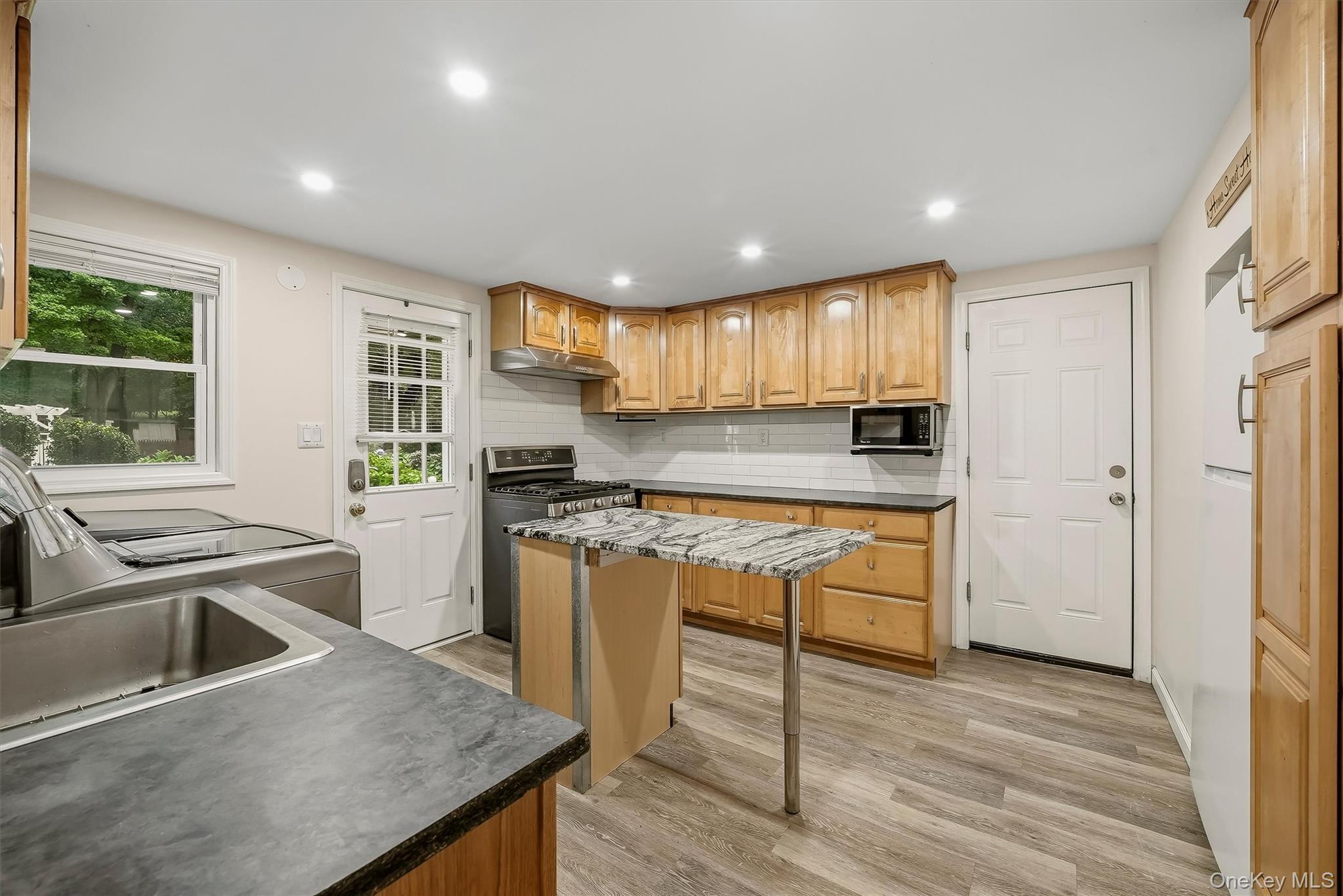 104 S Airmont Road Property Photo 36