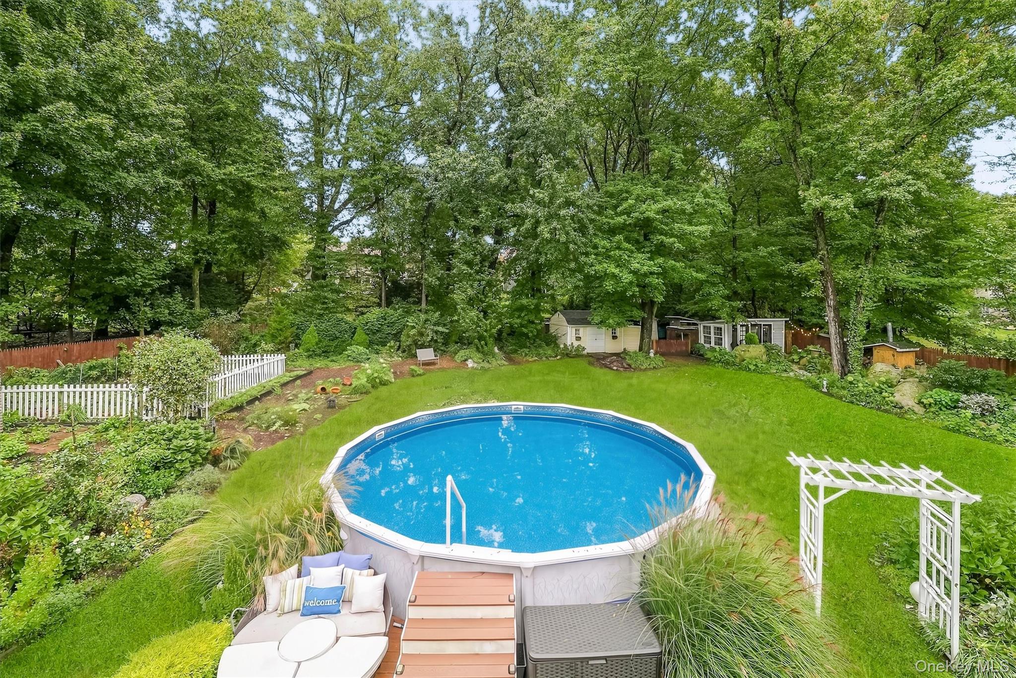 104 S Airmont Road Property Photo 41