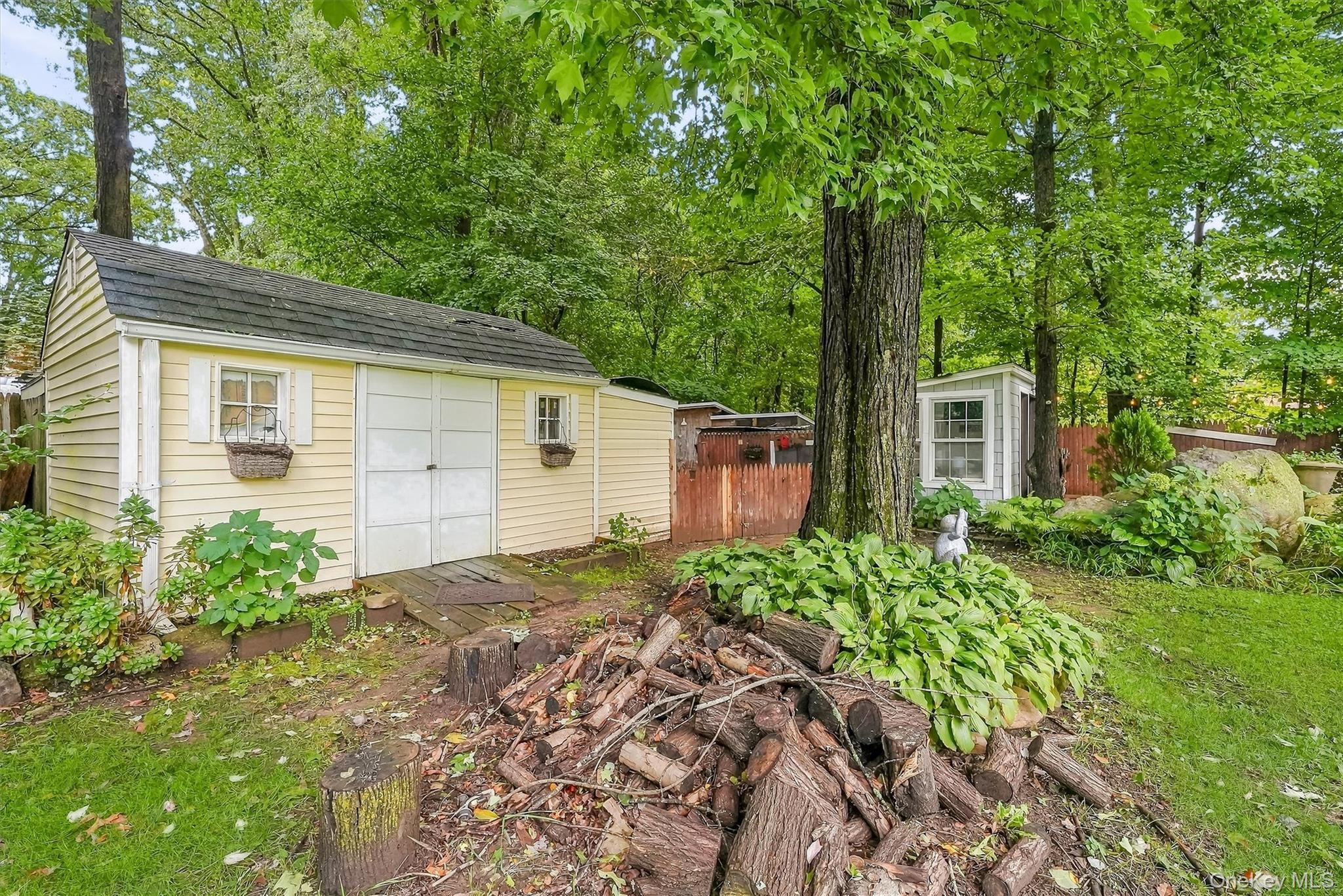 104 S Airmont Road Property Photo 47