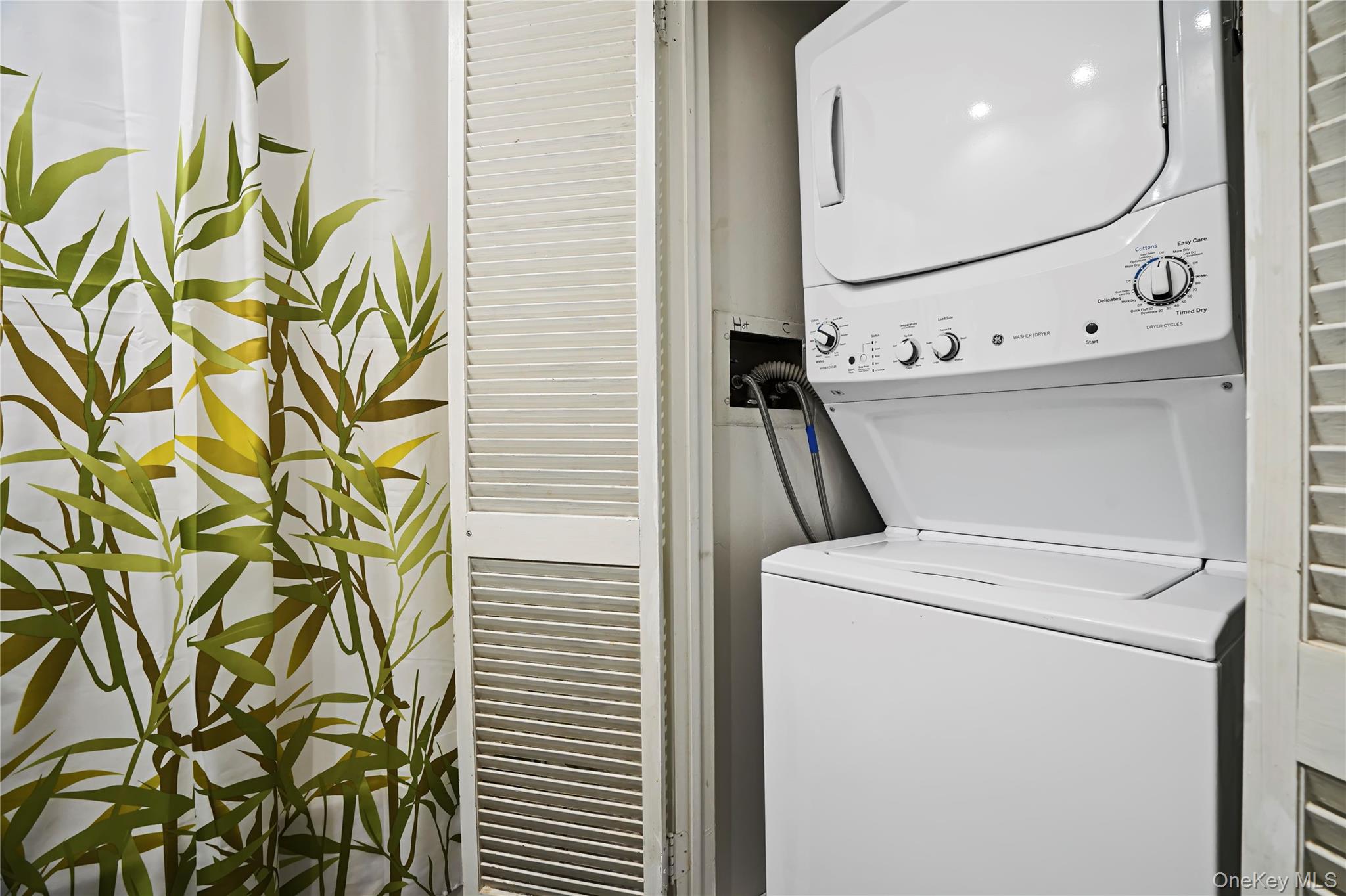 7 Granada Crescent 2 Property Photo 22
