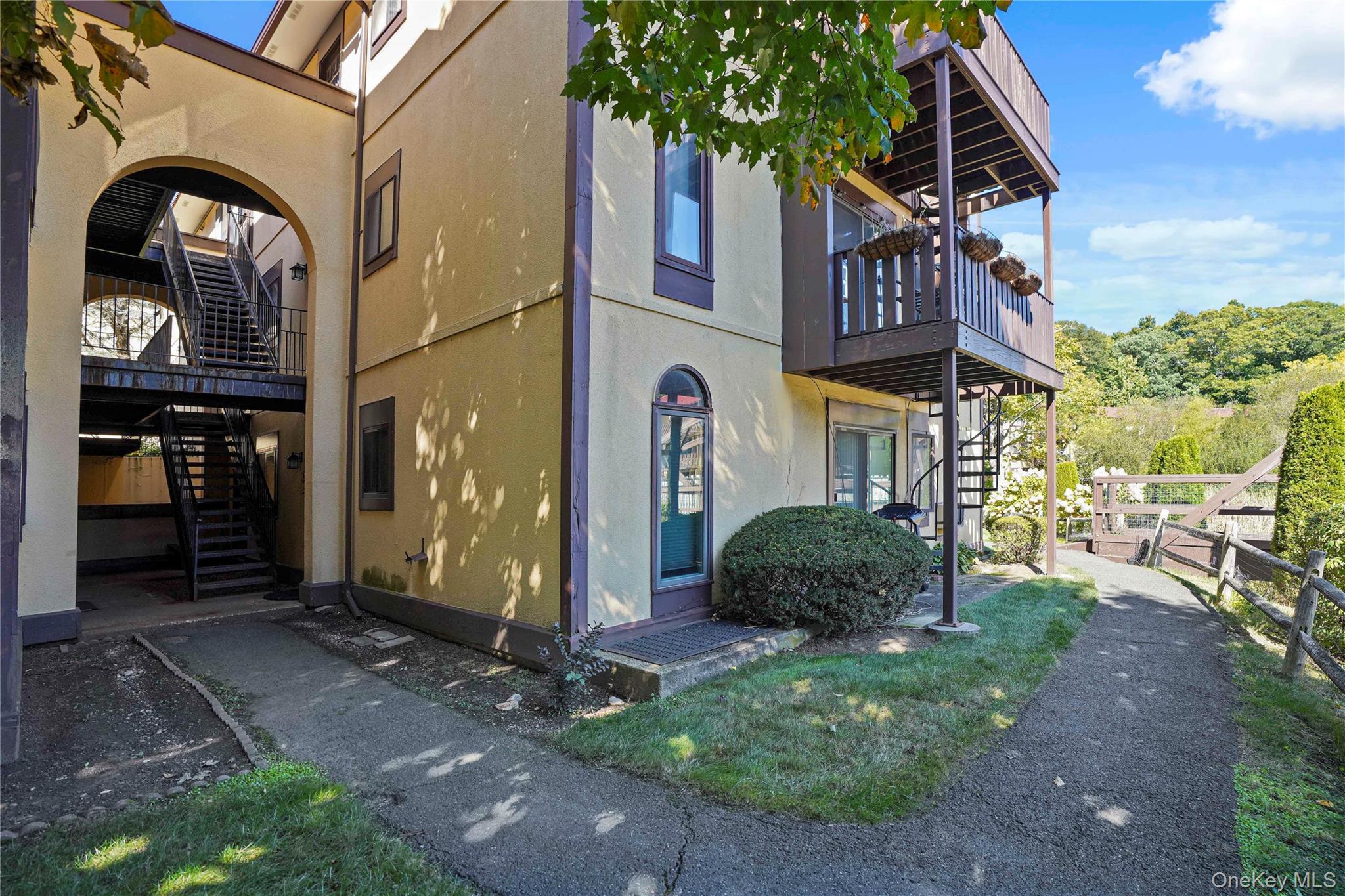 7 Granada Crescent 2 Property Photo 26