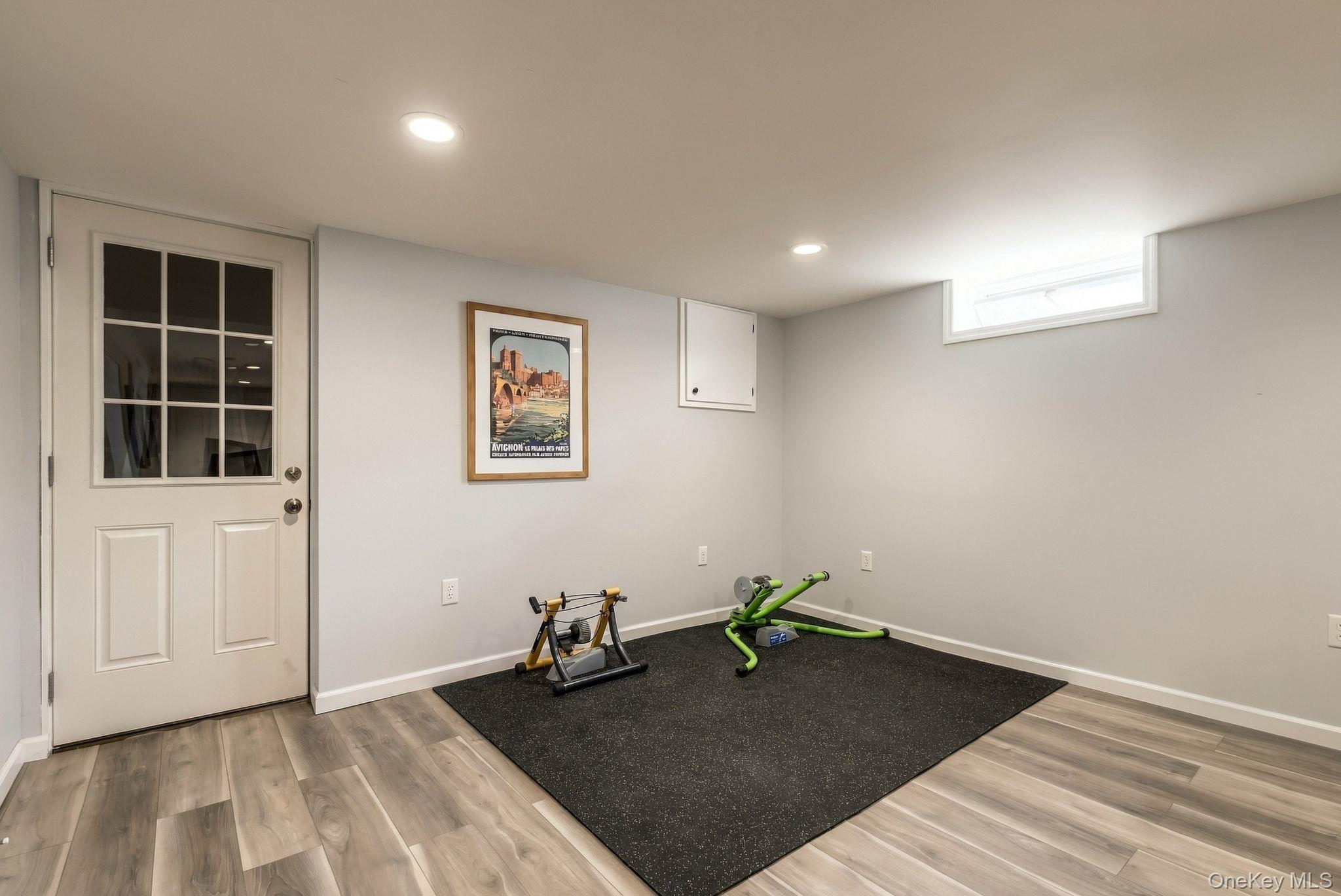 9 N Jefferson Avenue Property Photo 28