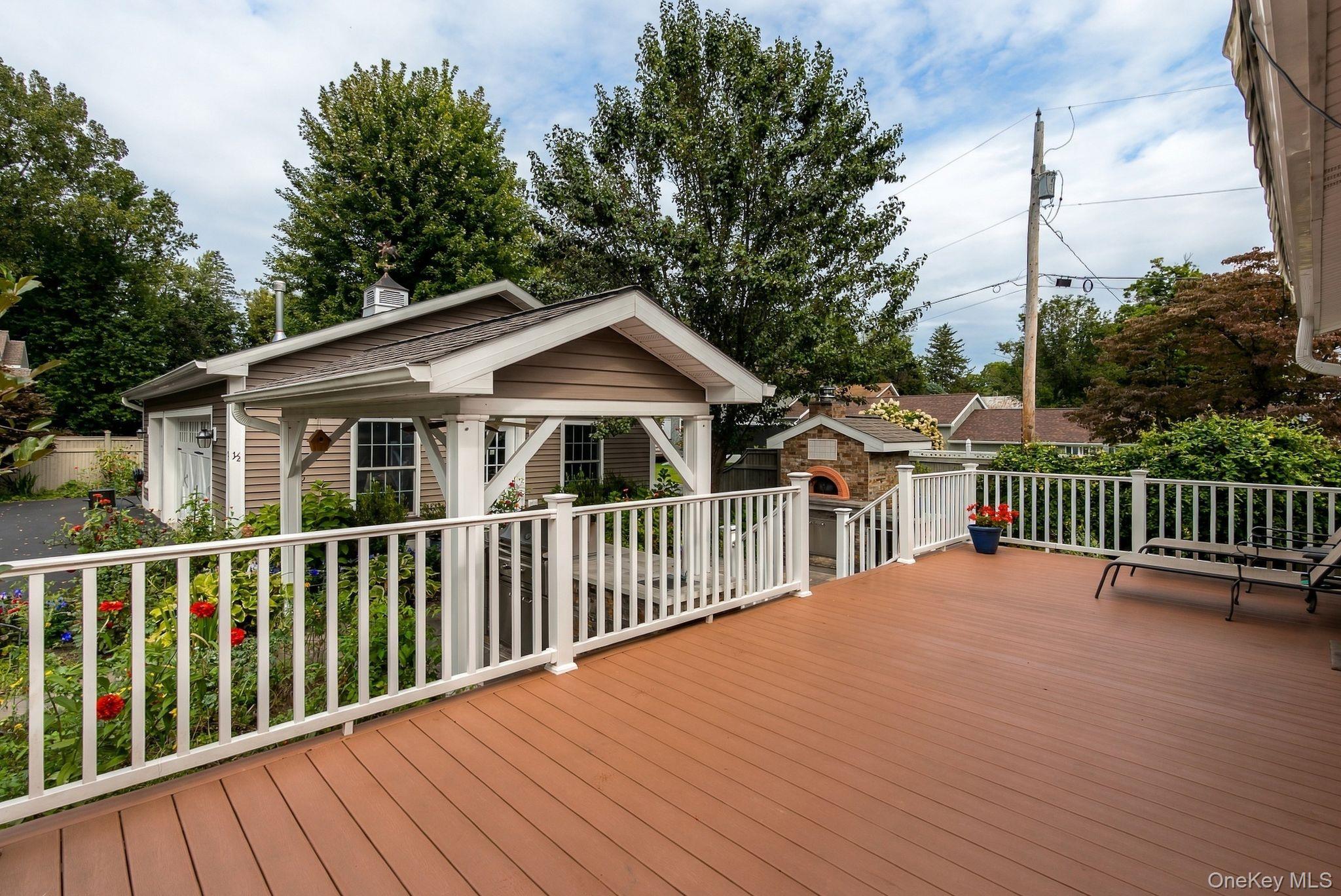 9 N Jefferson Avenue Property Photo 30