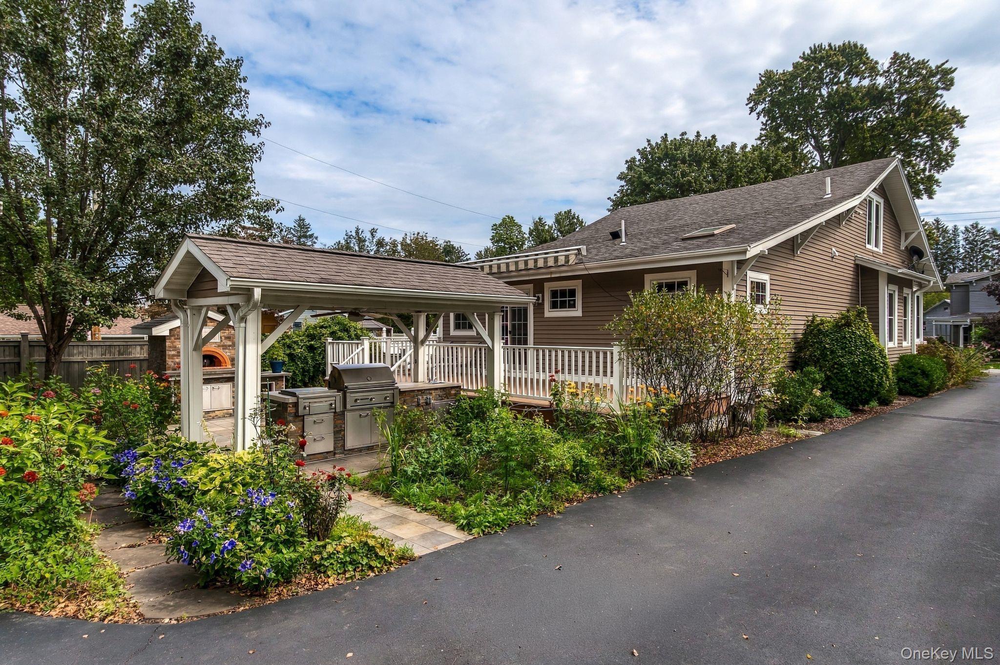 9 N Jefferson Avenue Property Photo 39