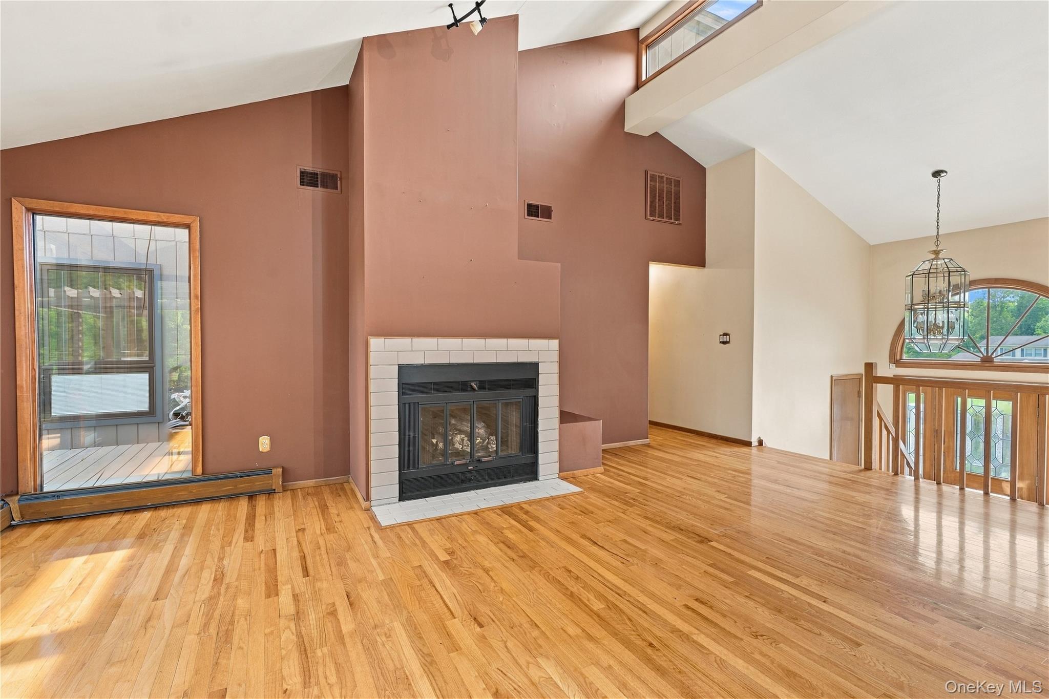 6 Flower Road Property Photo 4