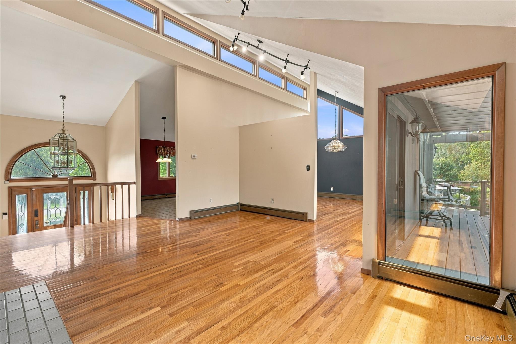 6 Flower Road Property Photo 6