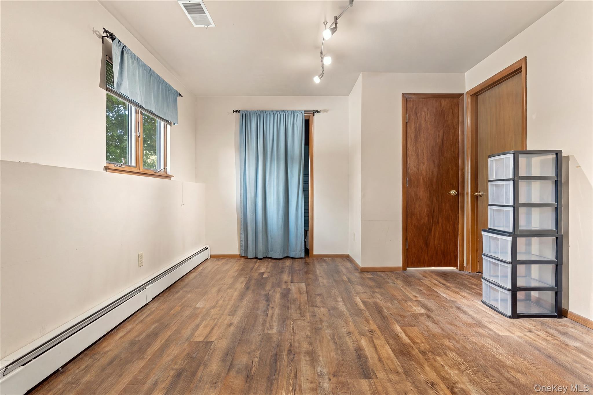 6 Flower Road Property Photo 22