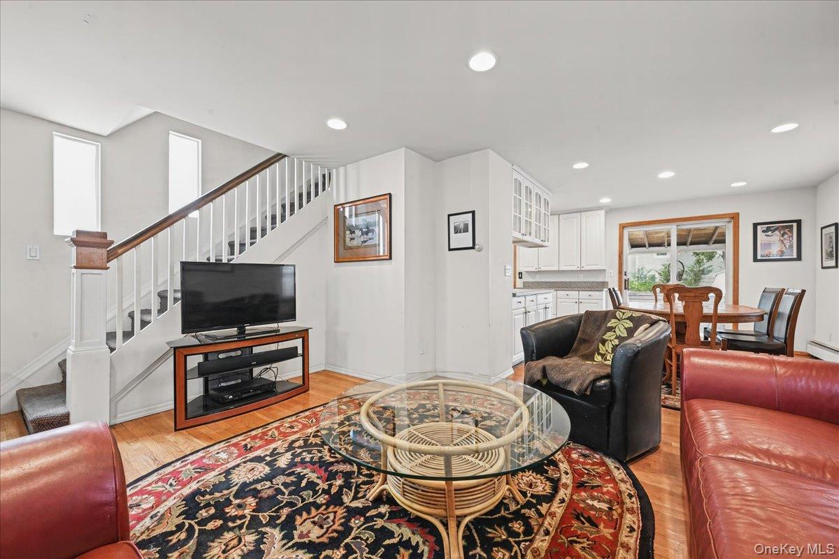 309 Frederick Avenue Property Photo 4