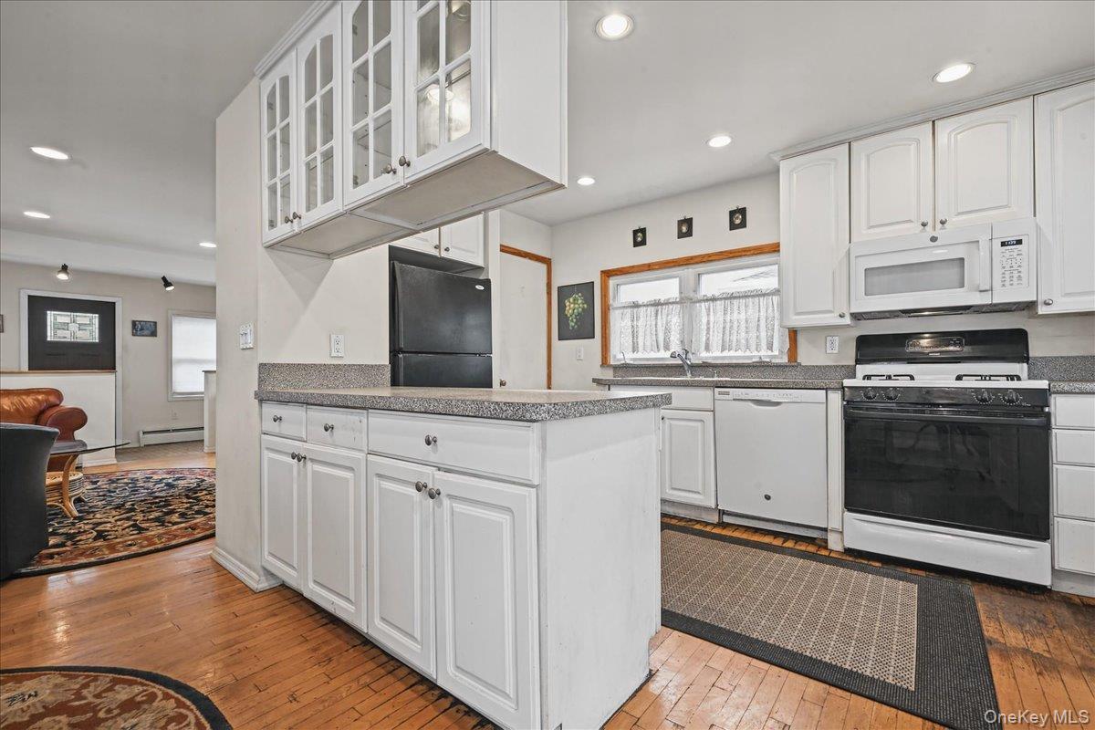 309 Frederick Avenue Property Photo 11