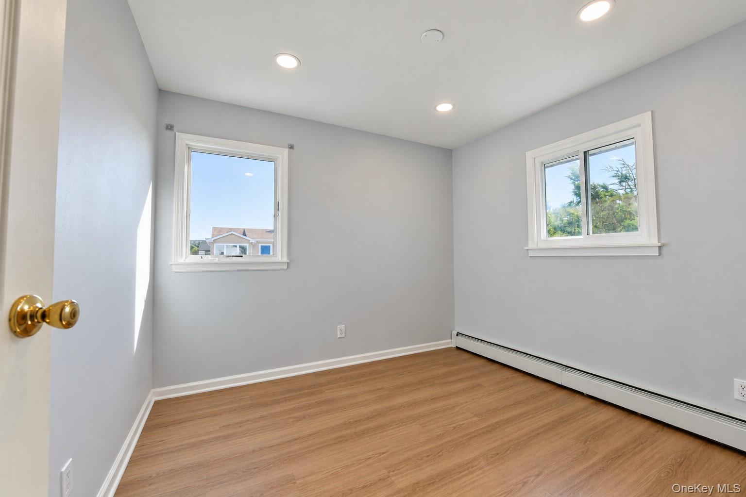 925 S Long Beach Avenue Property Photo 8