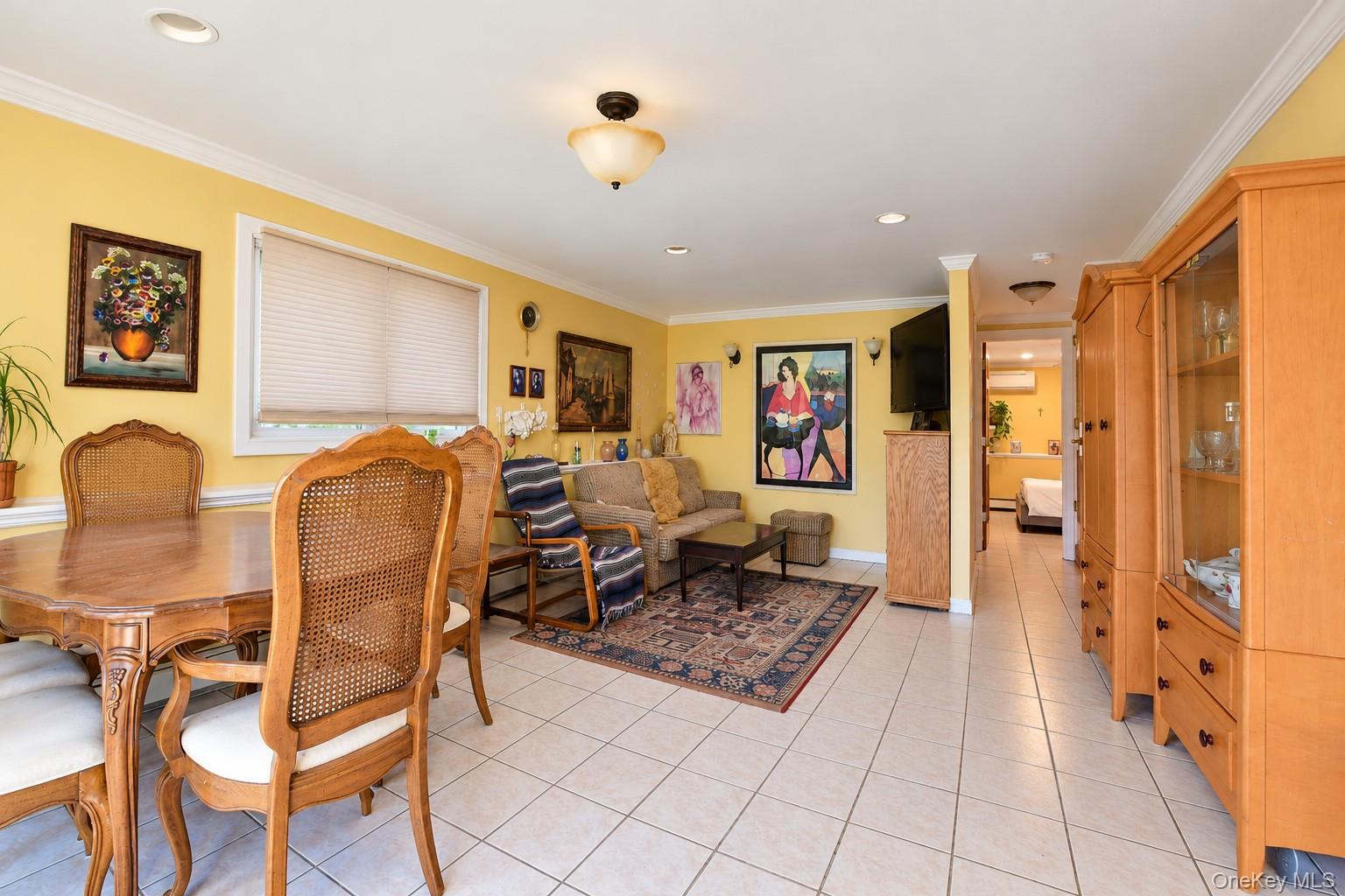 925 S Long Beach Avenue Property Photo 15