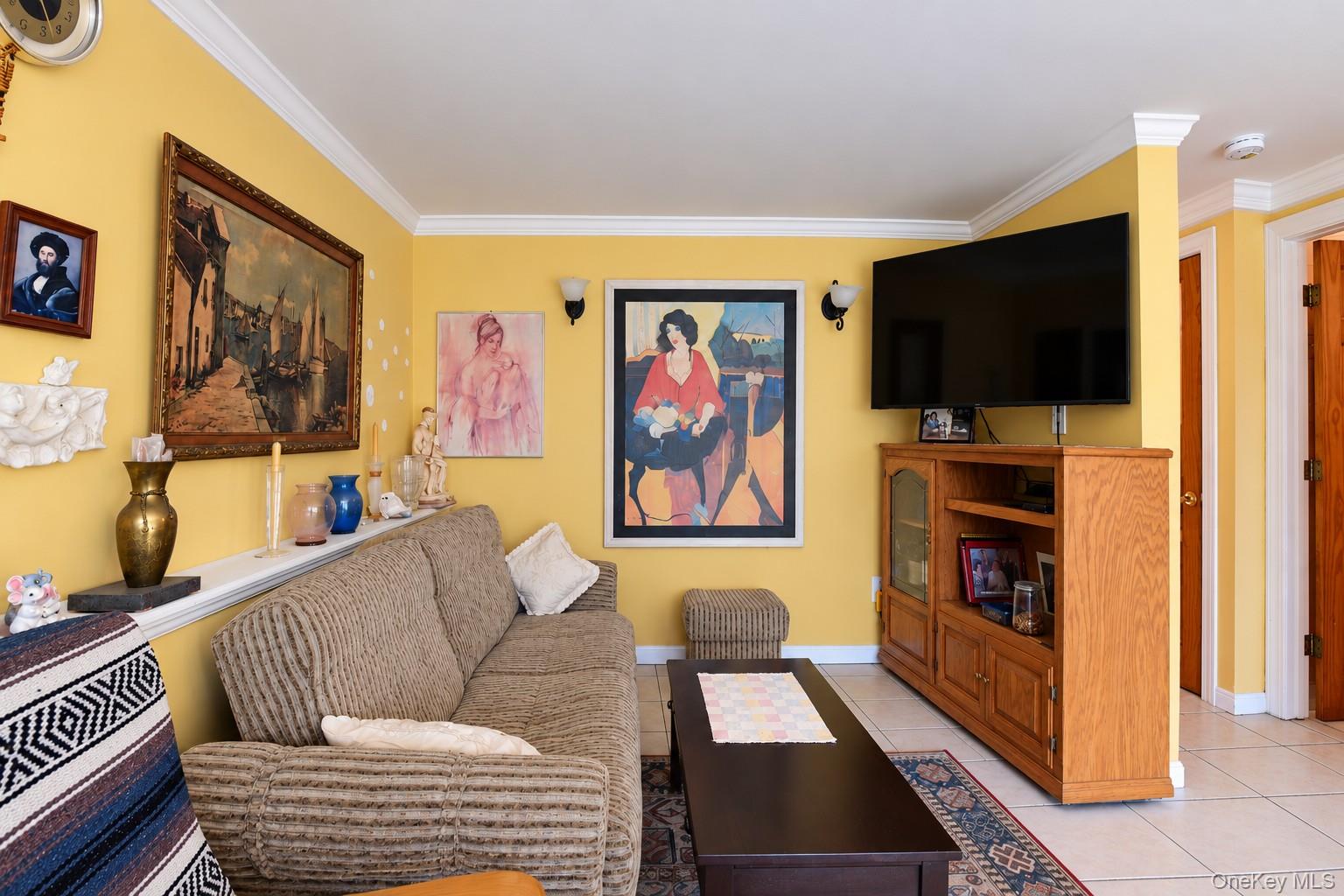 925 S Long Beach Avenue Property Photo 17