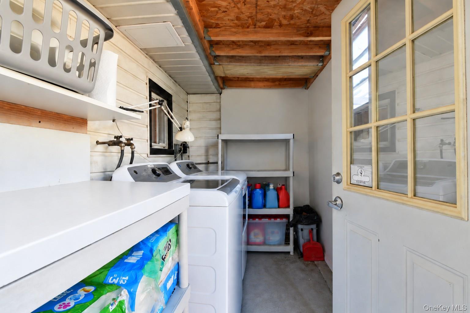 925 S Long Beach Avenue Property Photo 23