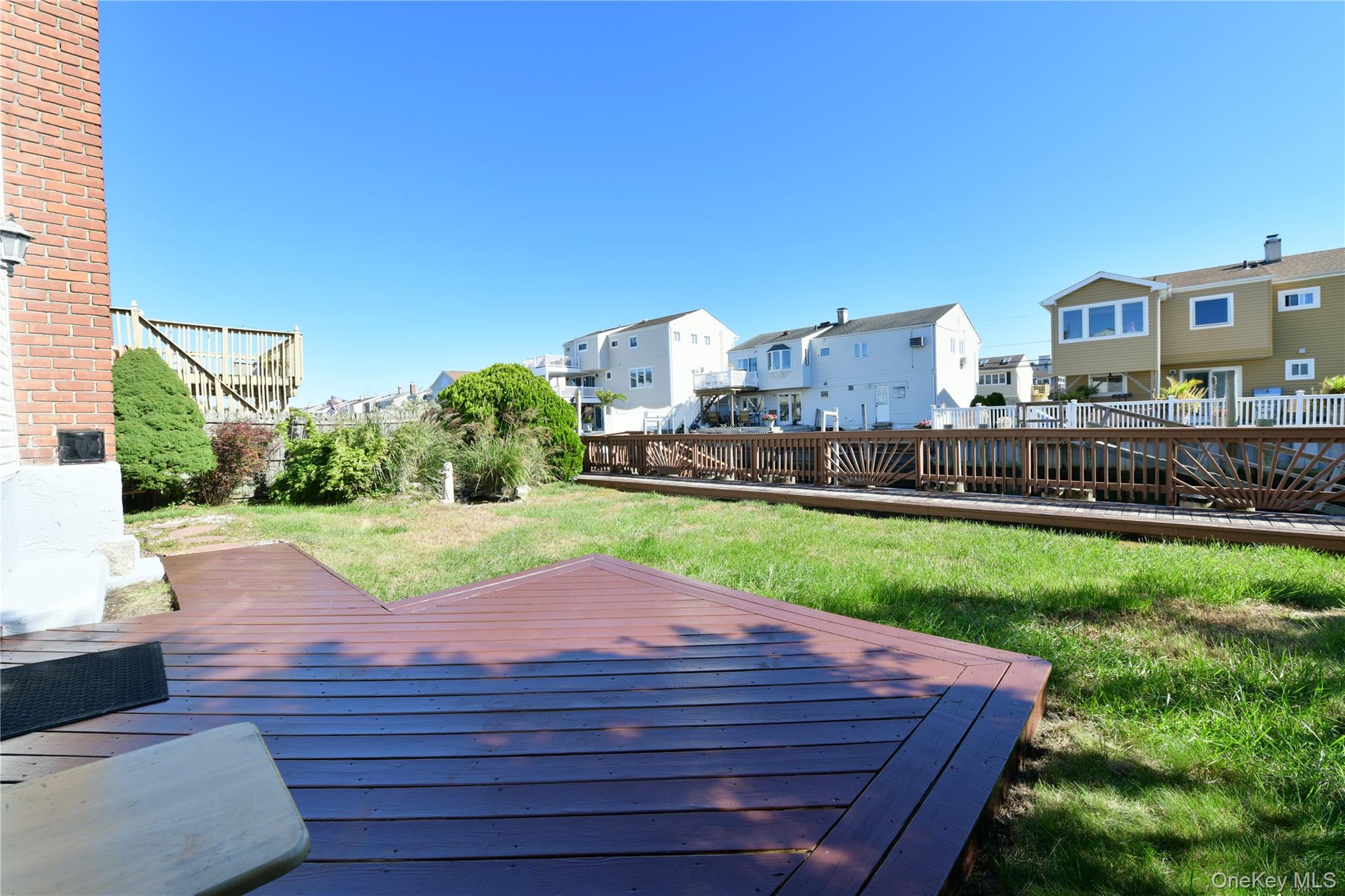 925 S Long Beach Avenue Property Photo 28