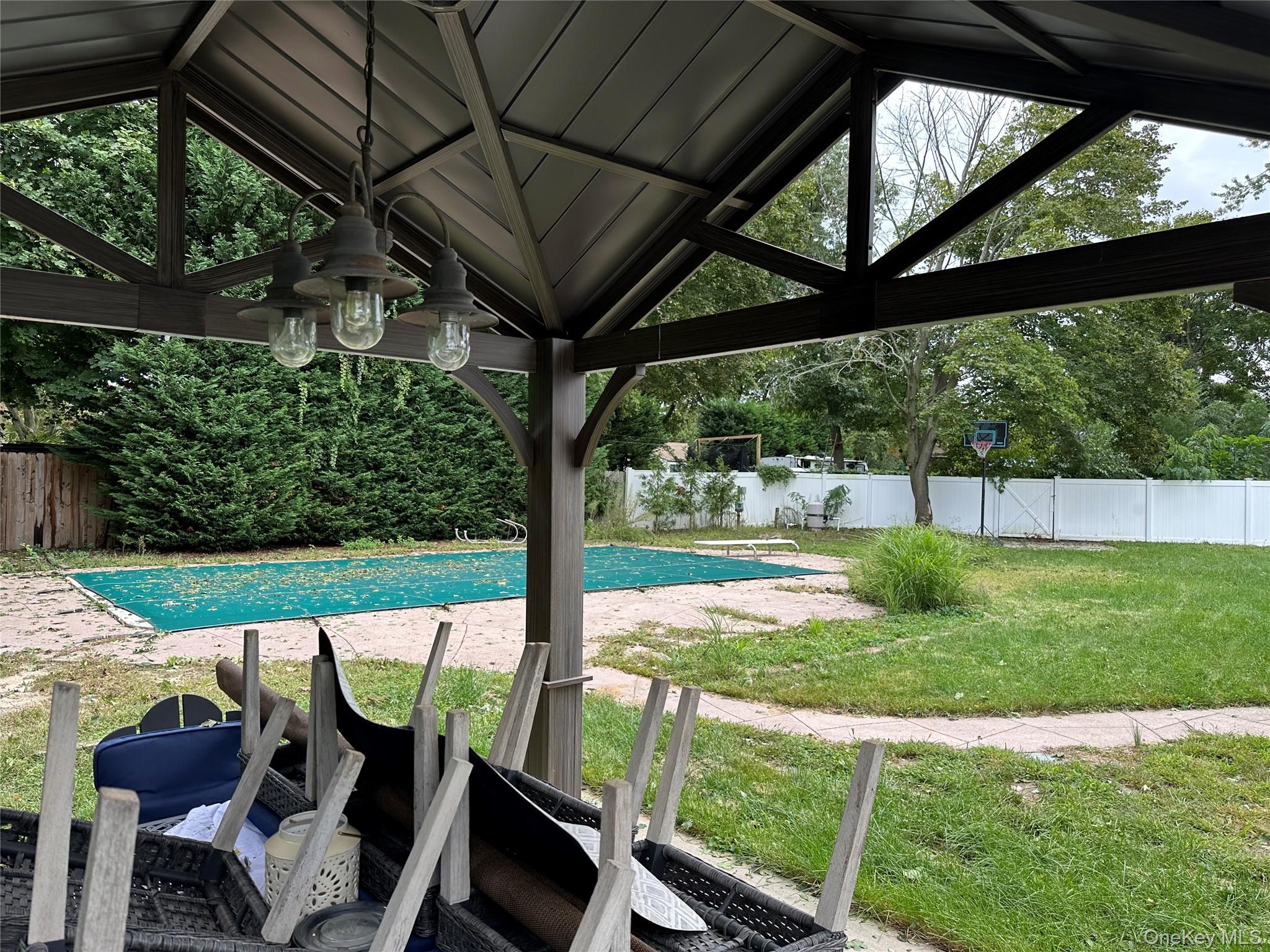 1385 Gardiner Drive Property Photo 17