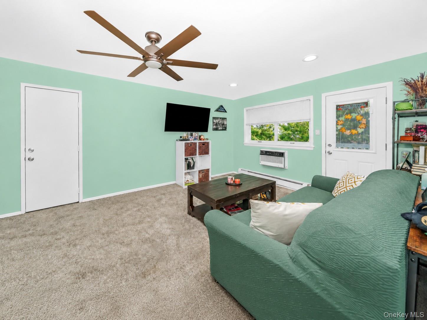 61 Adams 2a Property Photo 3