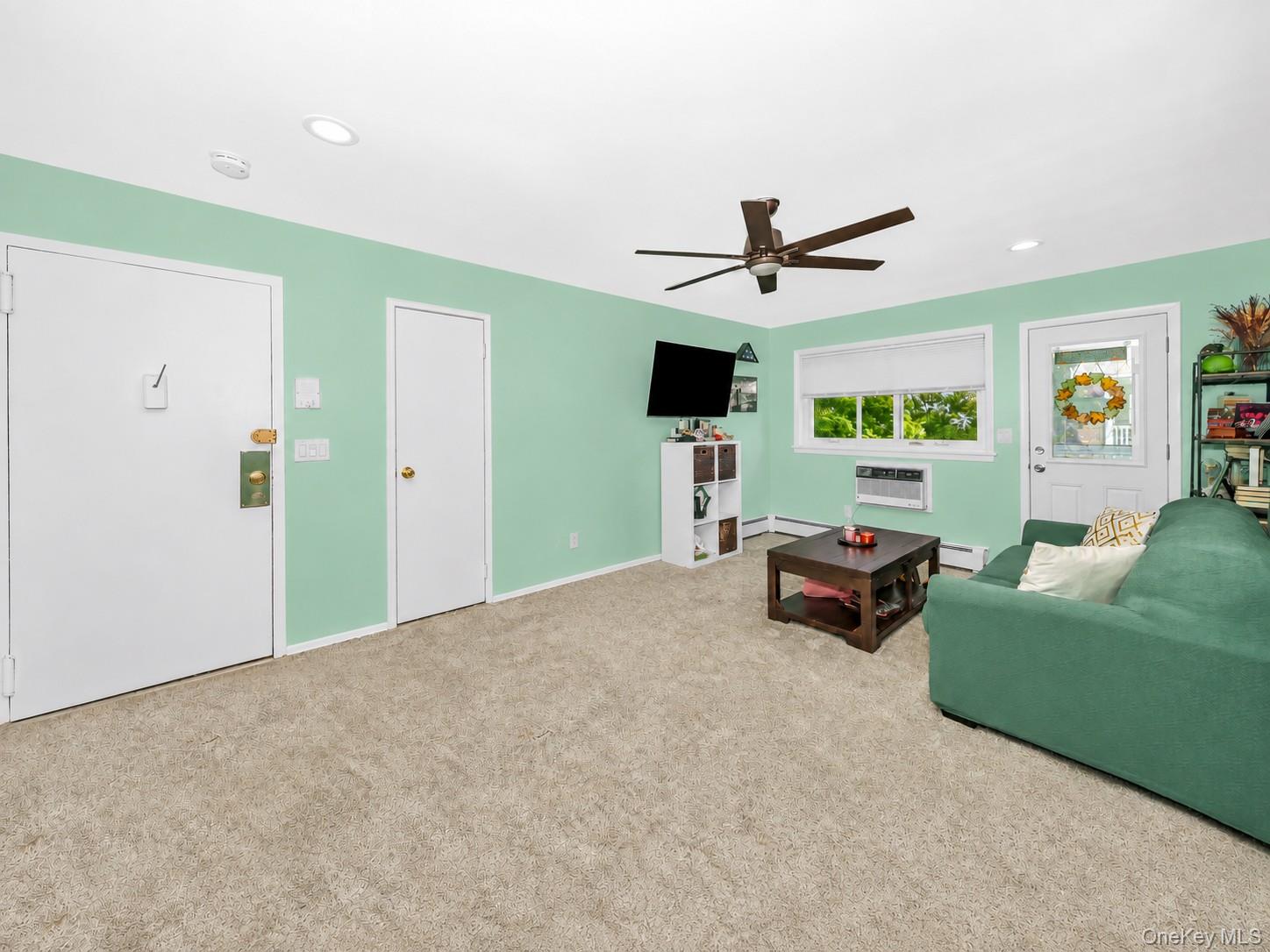 61 Adams 2a Property Photo 4