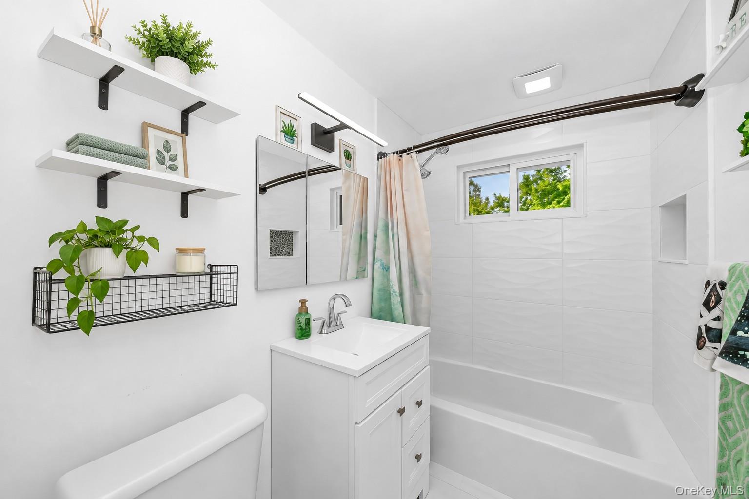 61 Adams 2a Property Photo 15