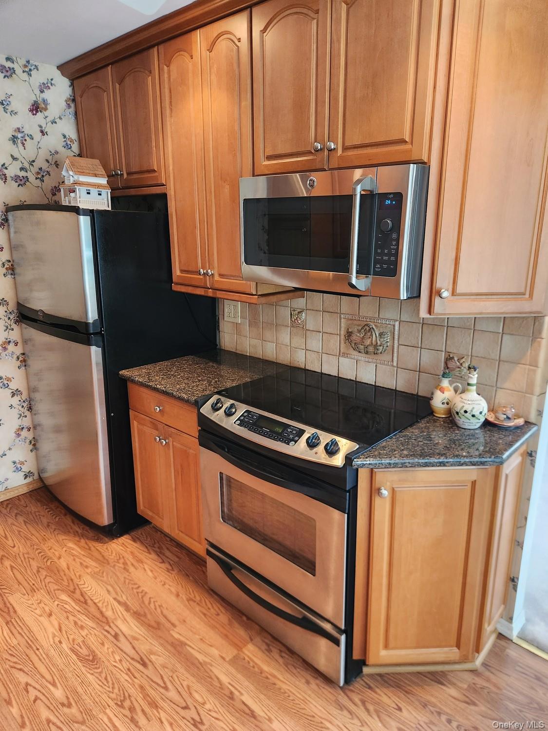 7 Bertlee Drive Property Photo 2