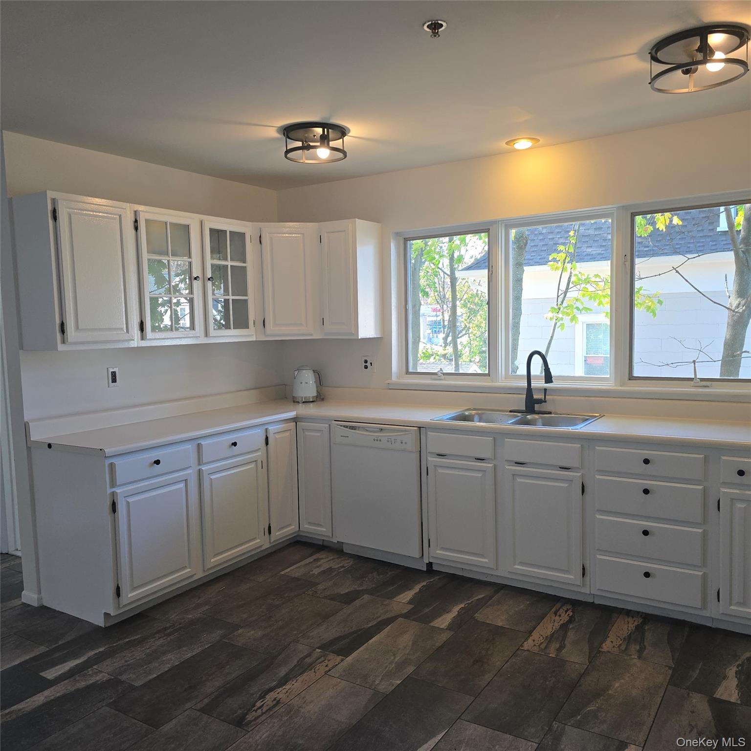 225 High Avenue Property Photo 8