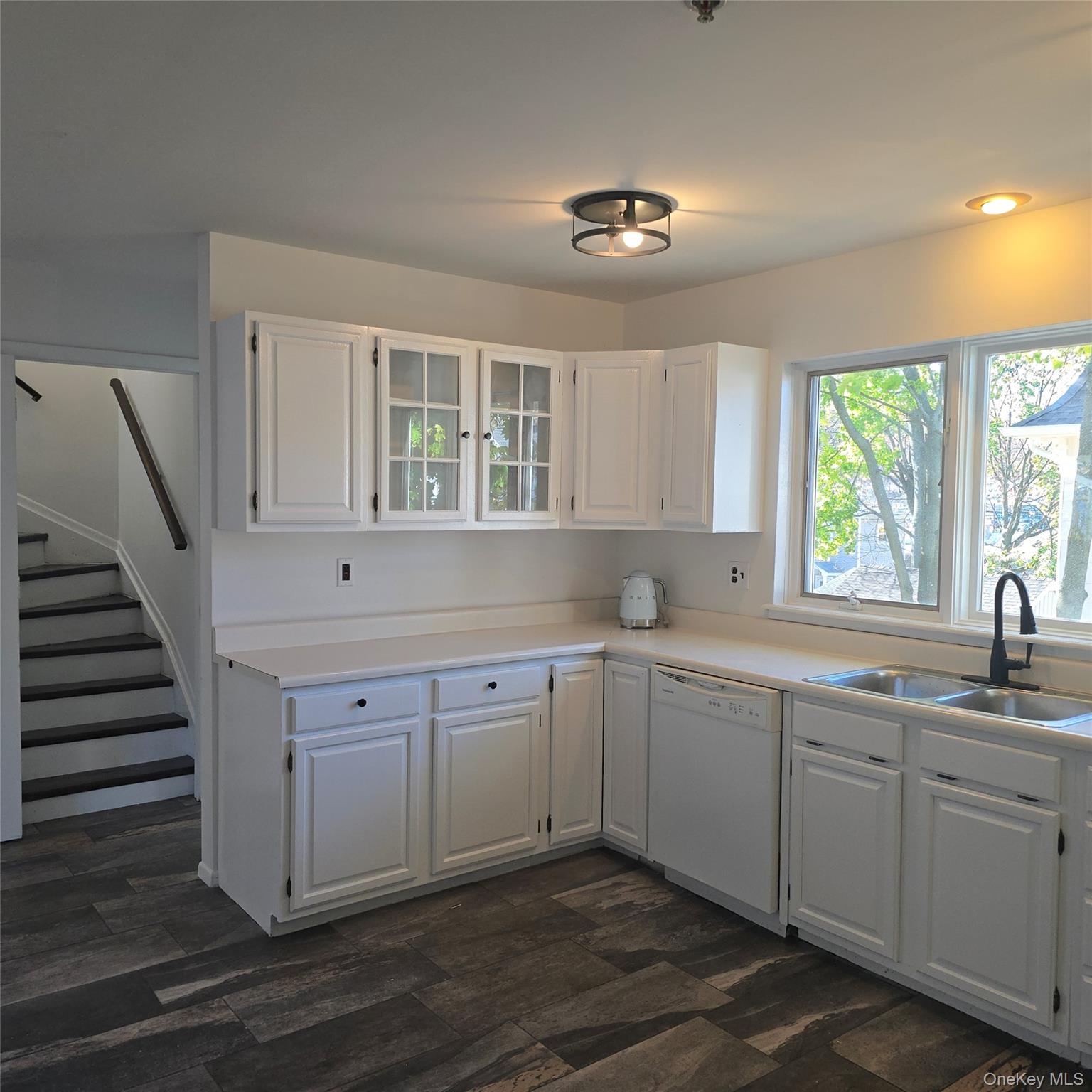 225 High Avenue Property Photo 8