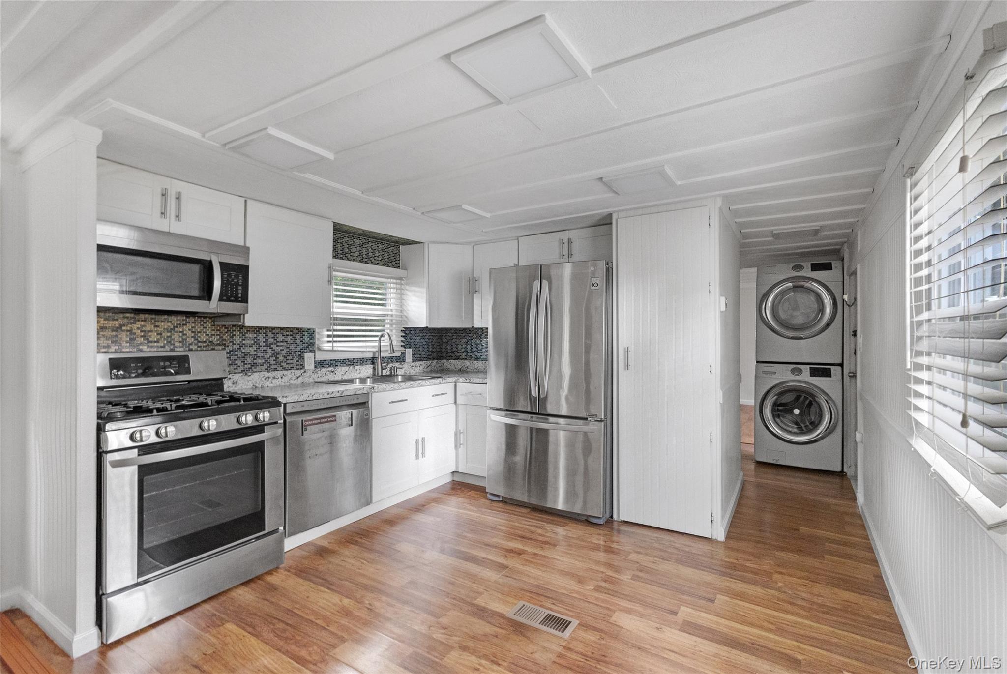 525 Riverleigh Avenue 35 Property Photo 1