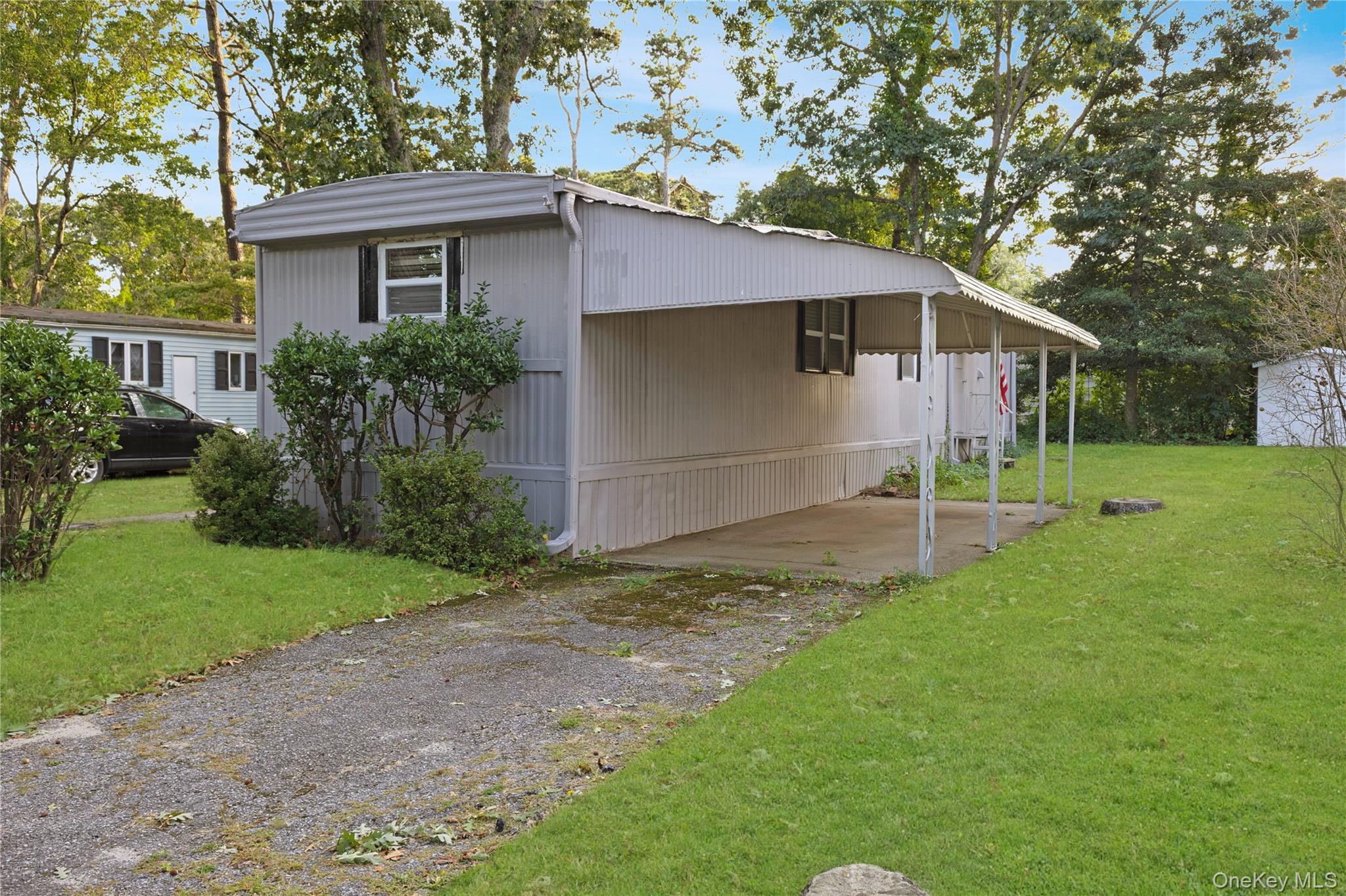 525 Riverleigh Avenue 35 Property Photo 9
