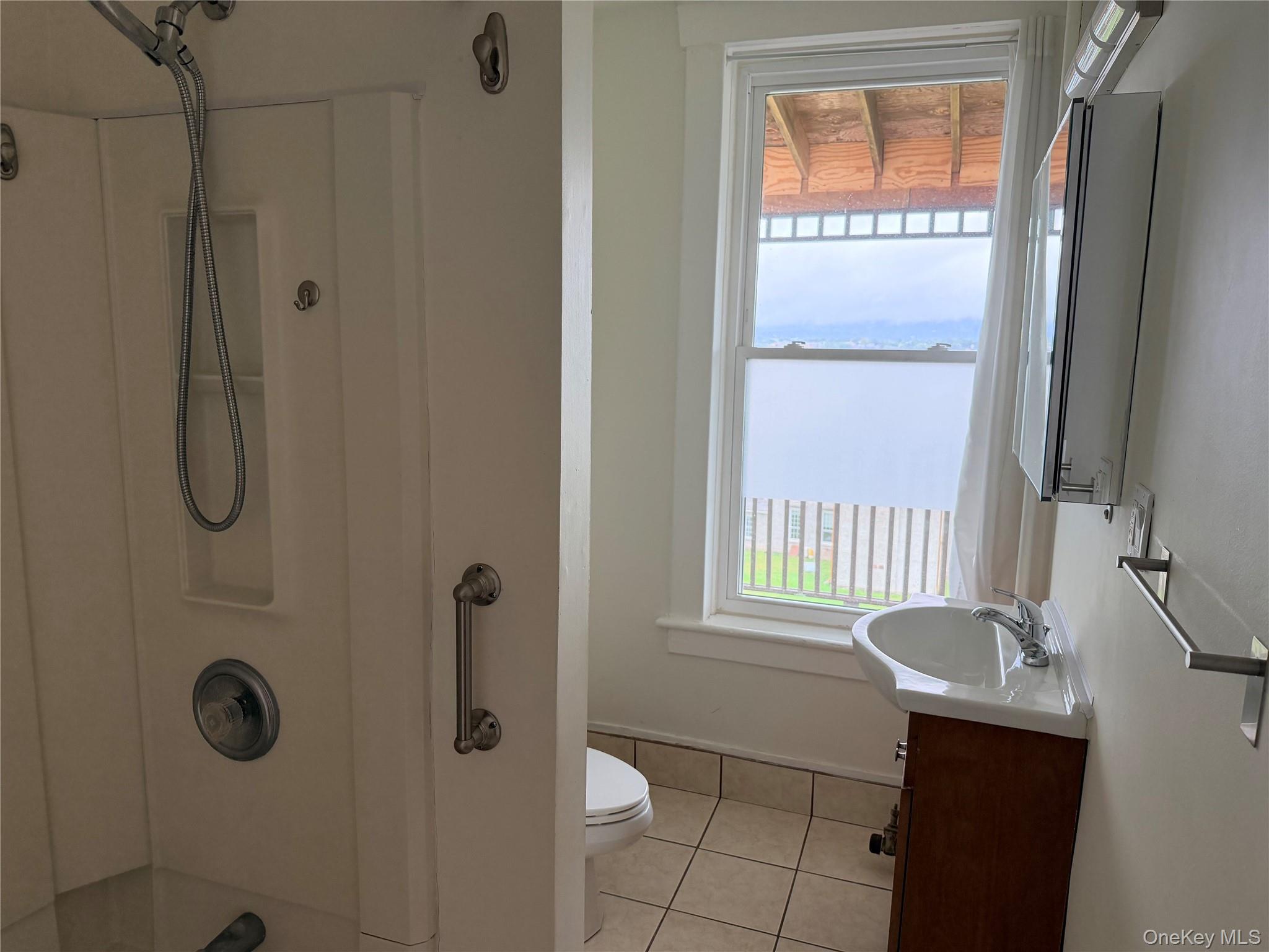 172 Grand Street 4 Property Photo 19