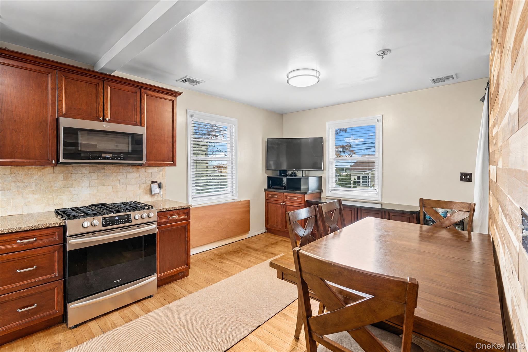 95 Aka 93 Sumner Avenue Property Photo 10