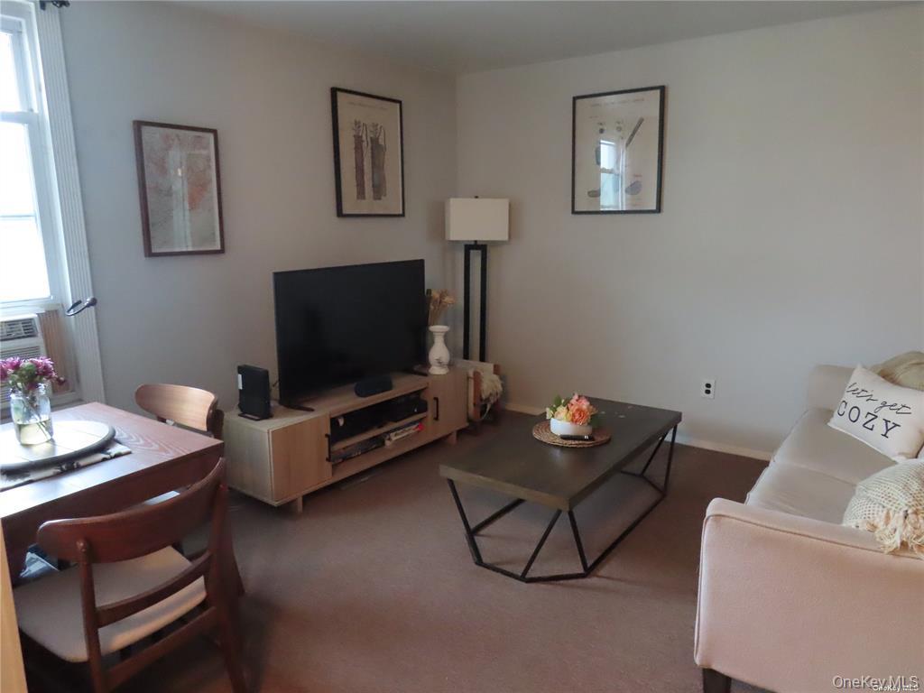 33 Deer Park Avenue 3c Property Photo 5