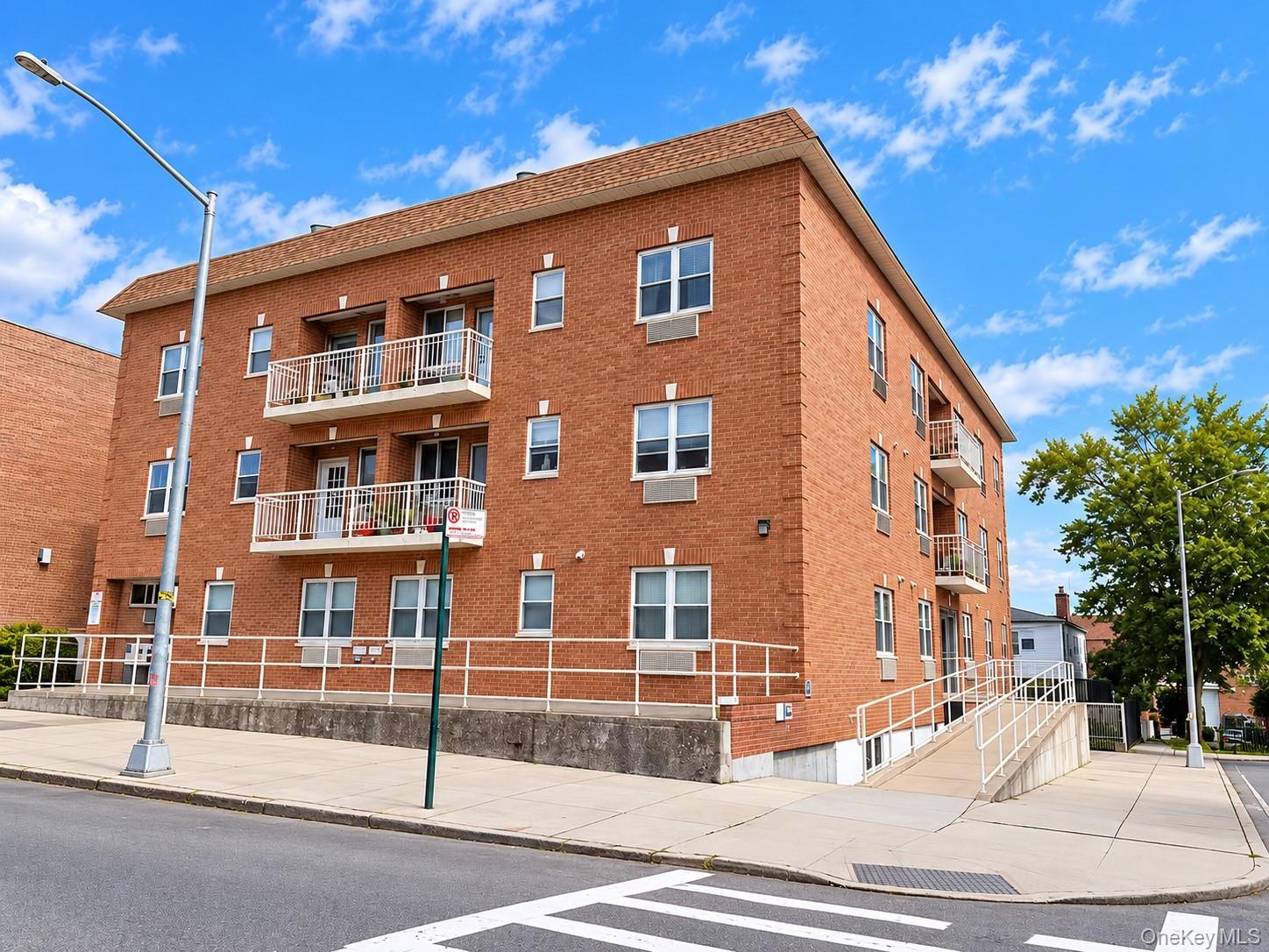 36-41 169th Street 2e Property Photo 2
