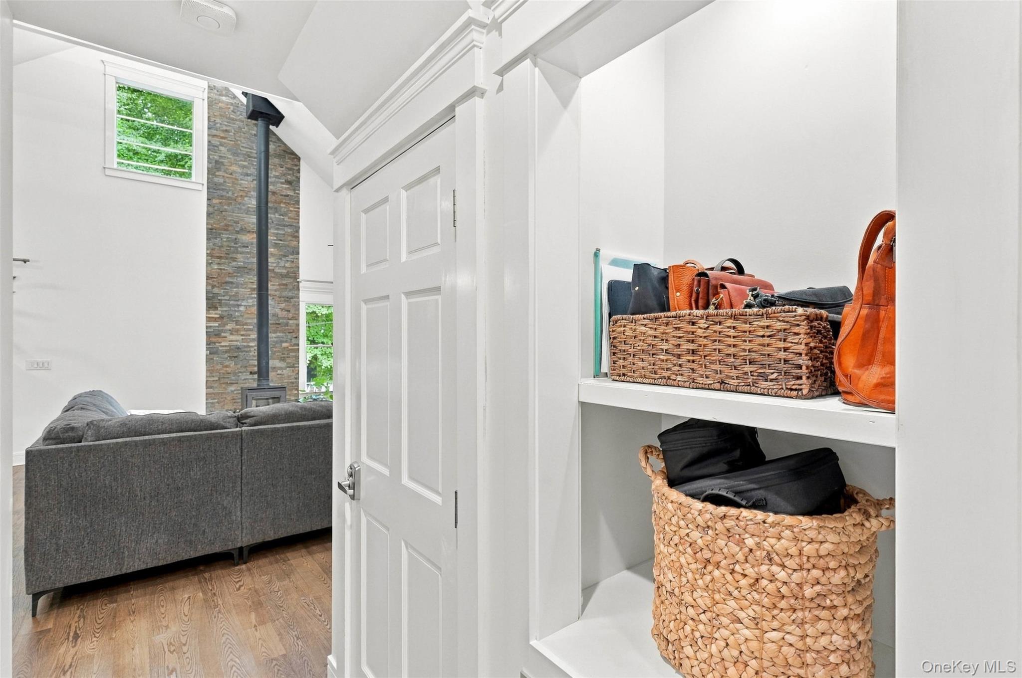 225 Hull Avenue Property Photo 12