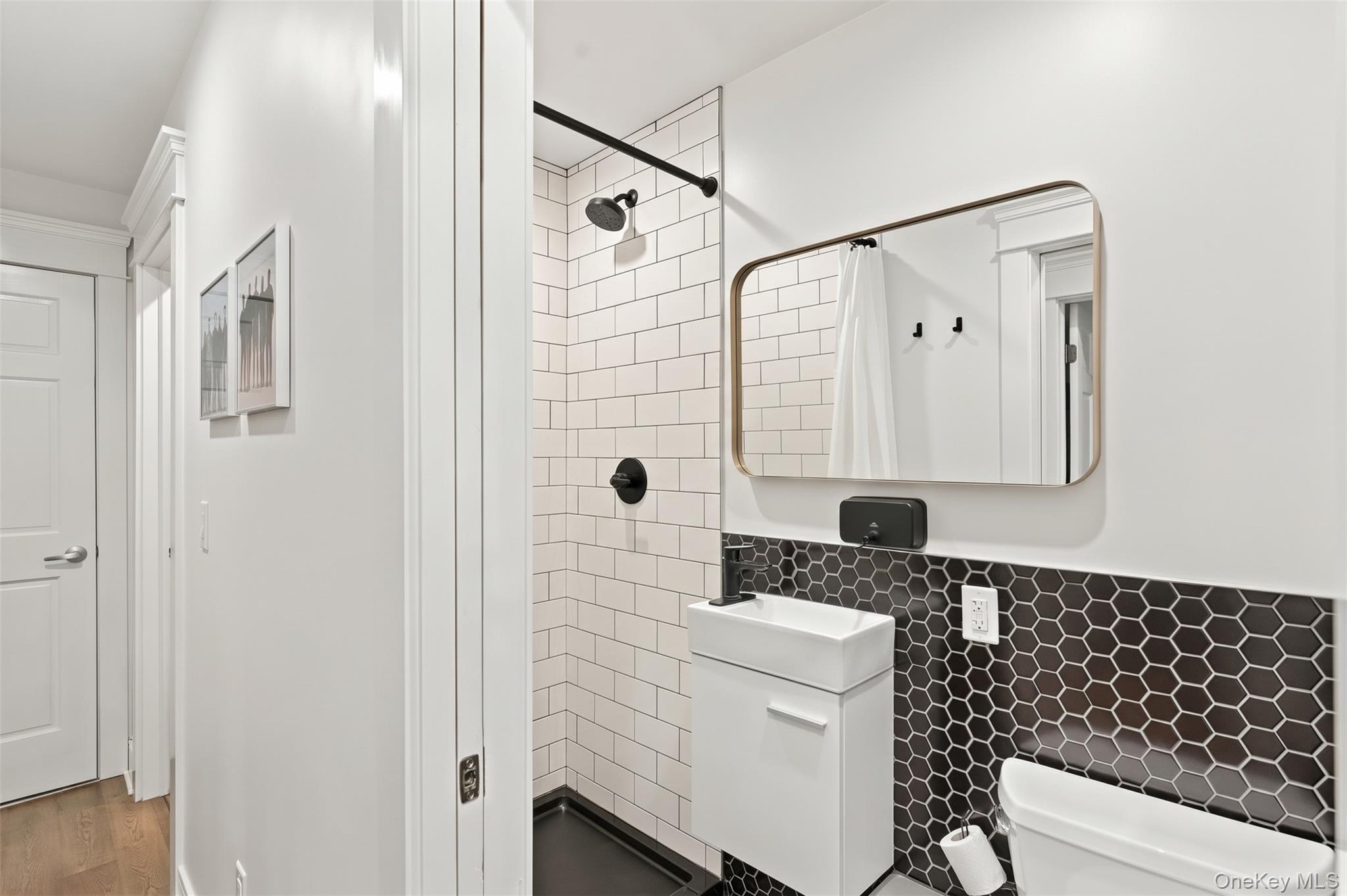 225 Hull Avenue Property Photo 20
