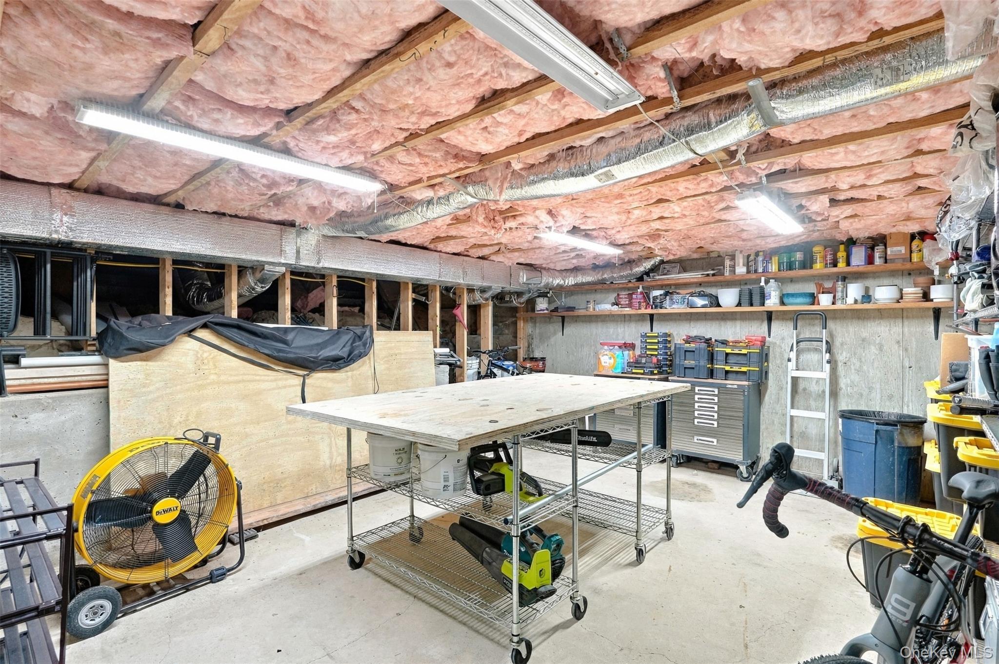 225 Hull Avenue Property Photo 22