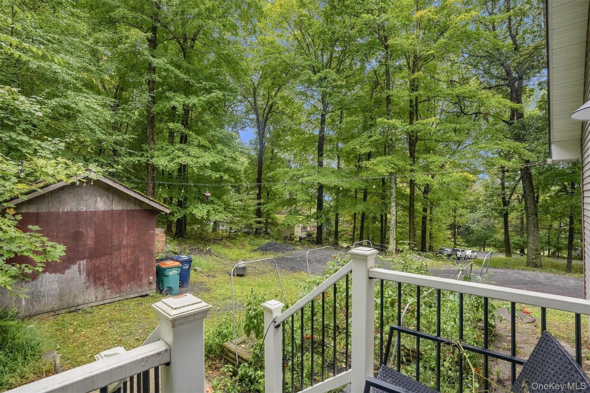 225 Hull Avenue Property Photo 26