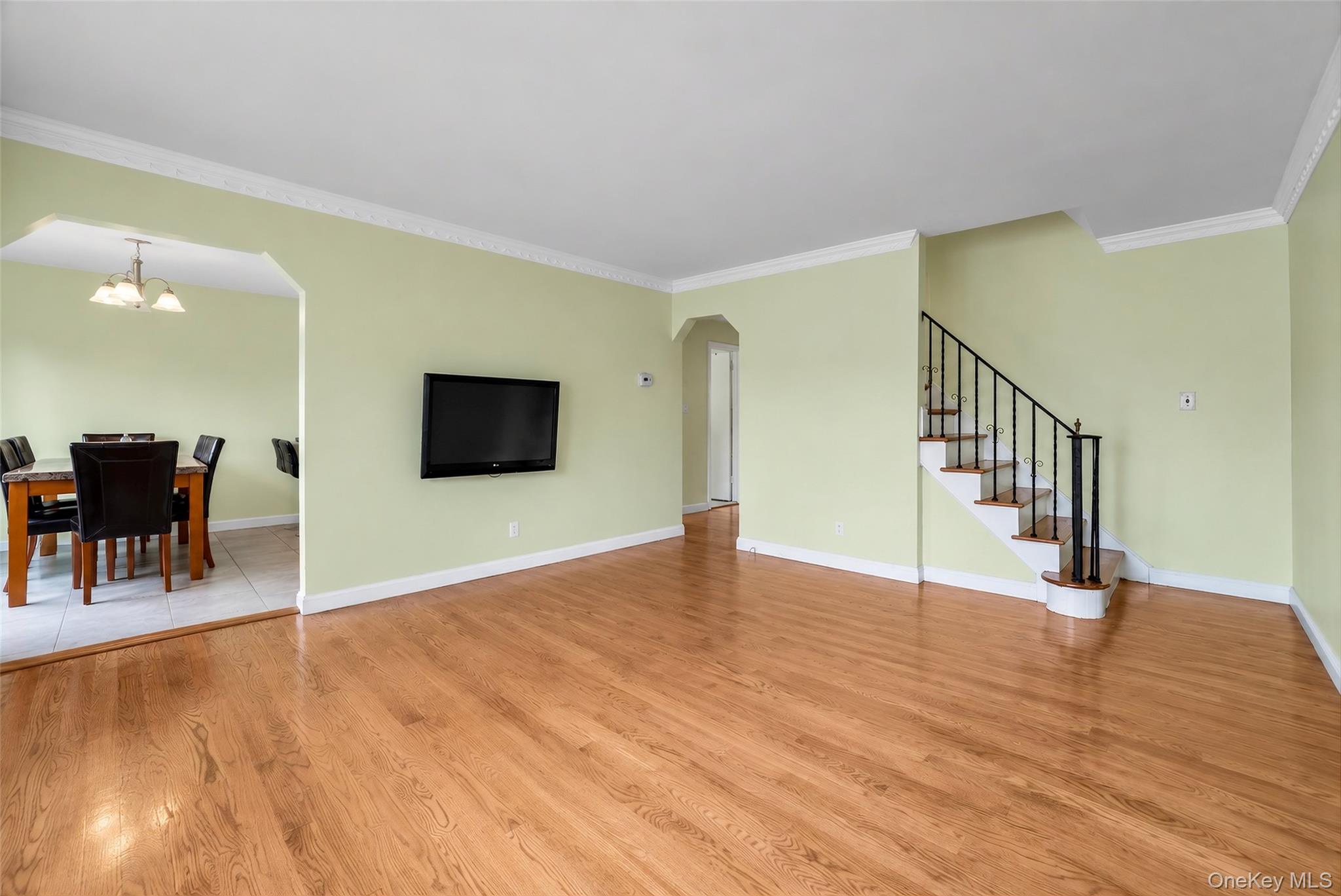711 Covert Avenue Property Photo 3