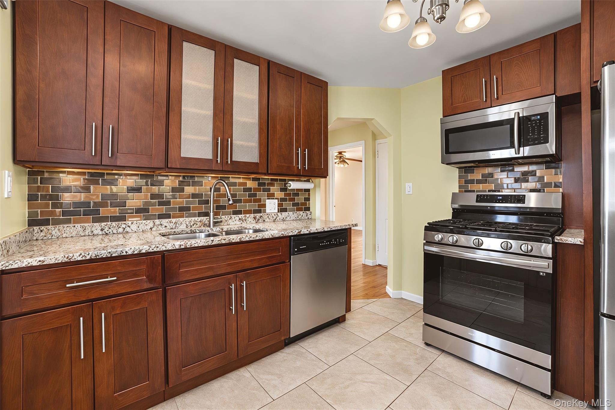 711 Covert Avenue Property Photo 8