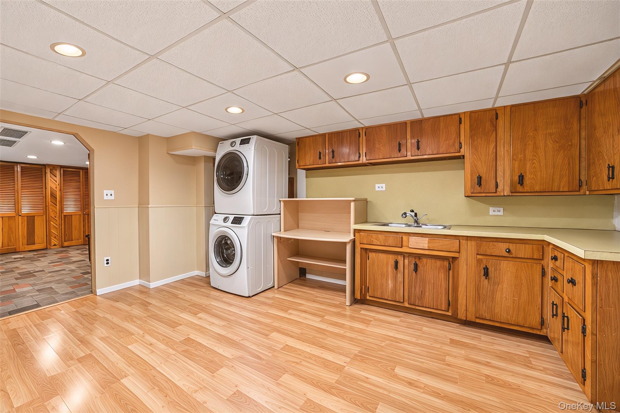 711 Covert Avenue Property Photo 18