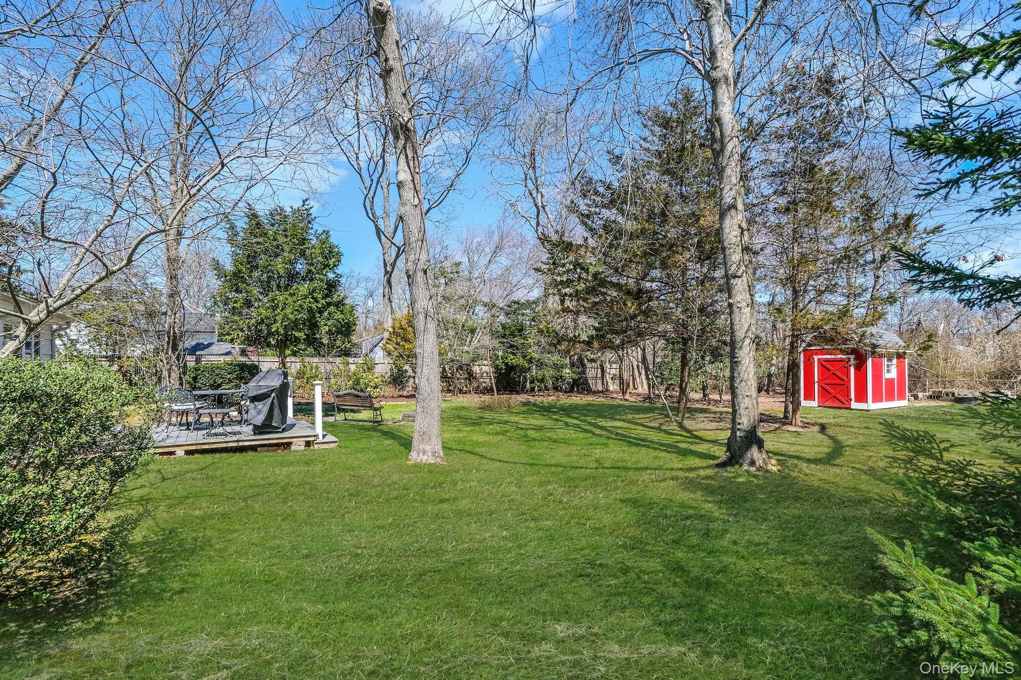 223 Connetquot Road Property Photo 12