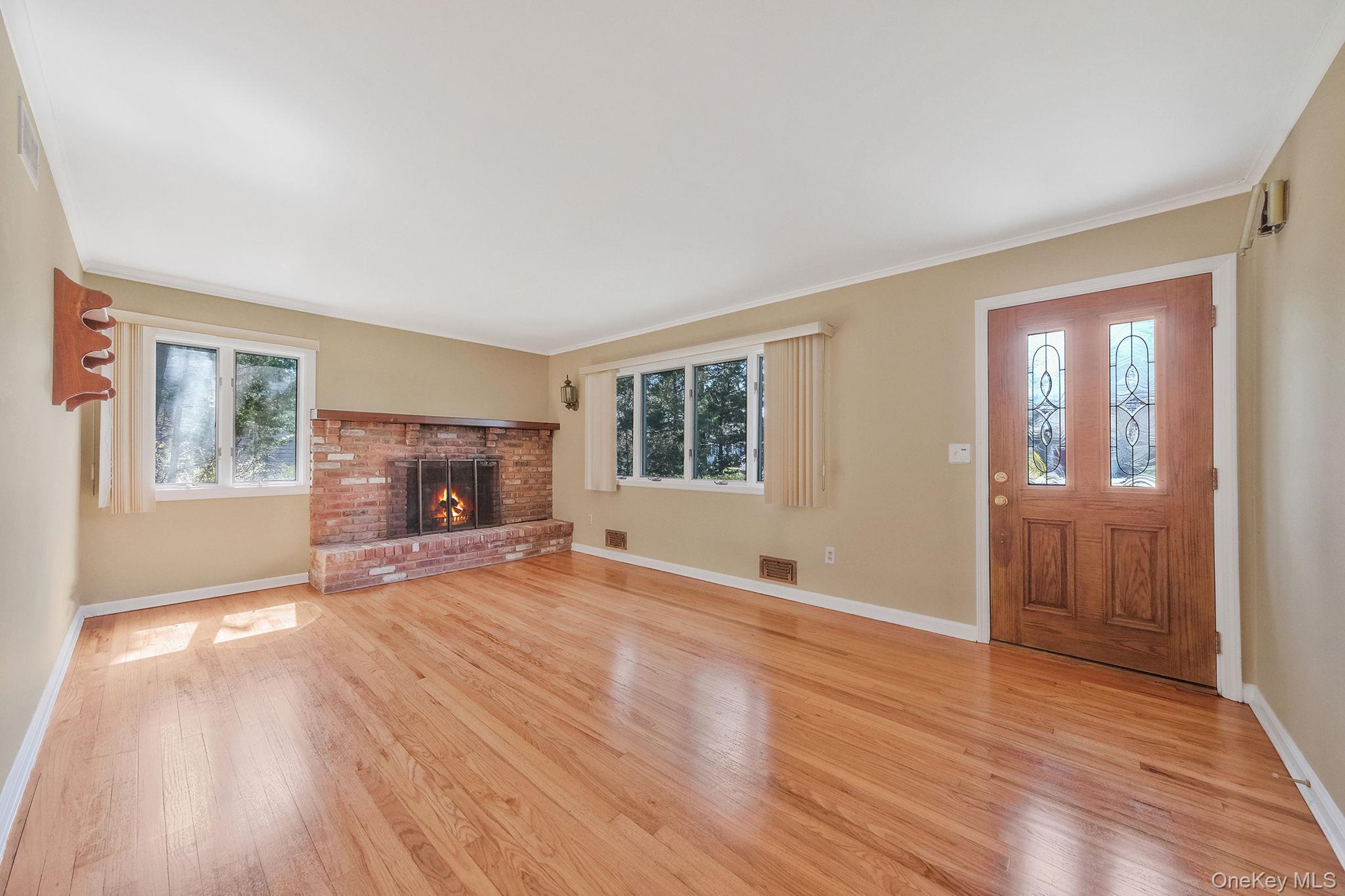 223 Connetquot Road Property Photo 19